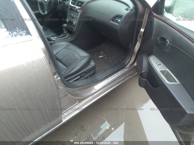 Photo 4 VIN: 1G1ZG5E75CF219990 - CHEVROLET MALIBU 