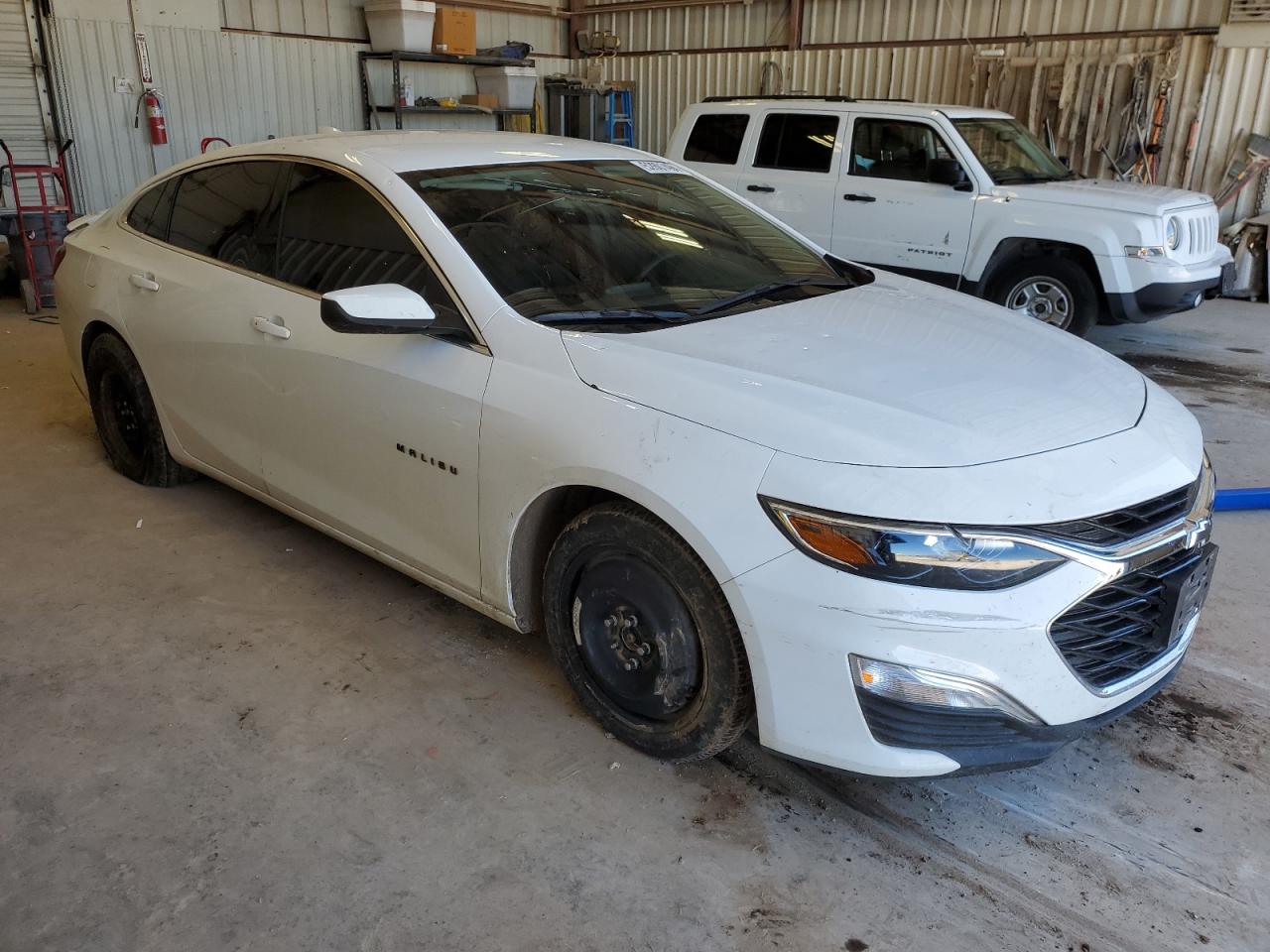 Photo 3 VIN: 1G1ZG5ST8PF147562 - CHEVROLET MALIBU 