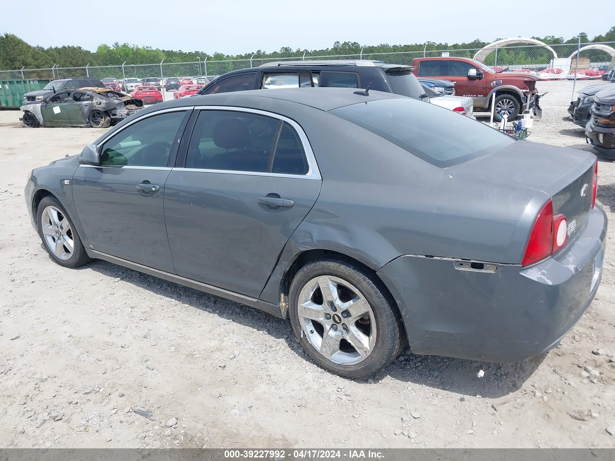 Photo 2 VIN: 1G1ZH57B48F181318 - CHEVROLET MALIBU 