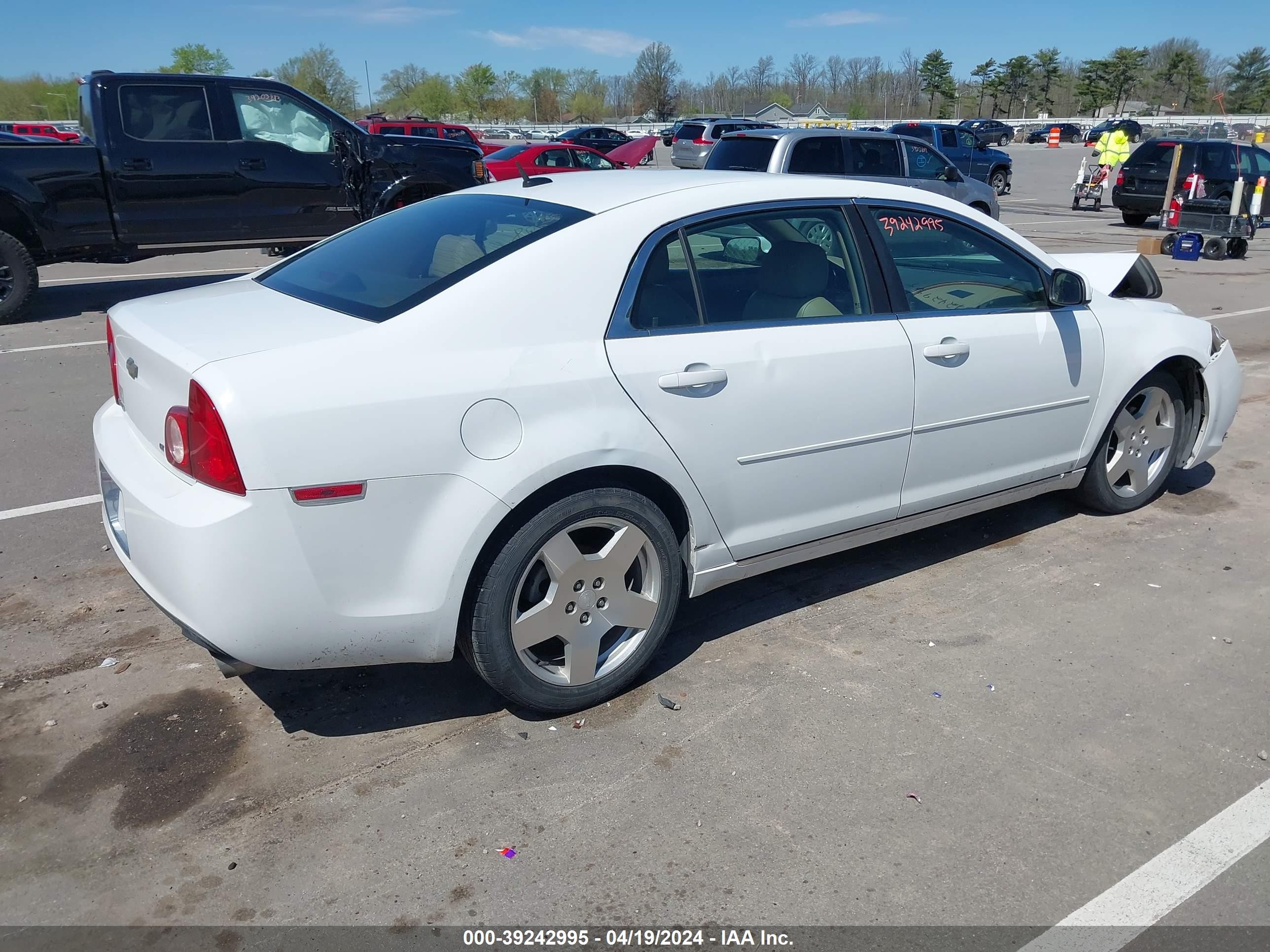 Photo 3 VIN: 1G1ZJ57779F207704 - CHEVROLET MALIBU 