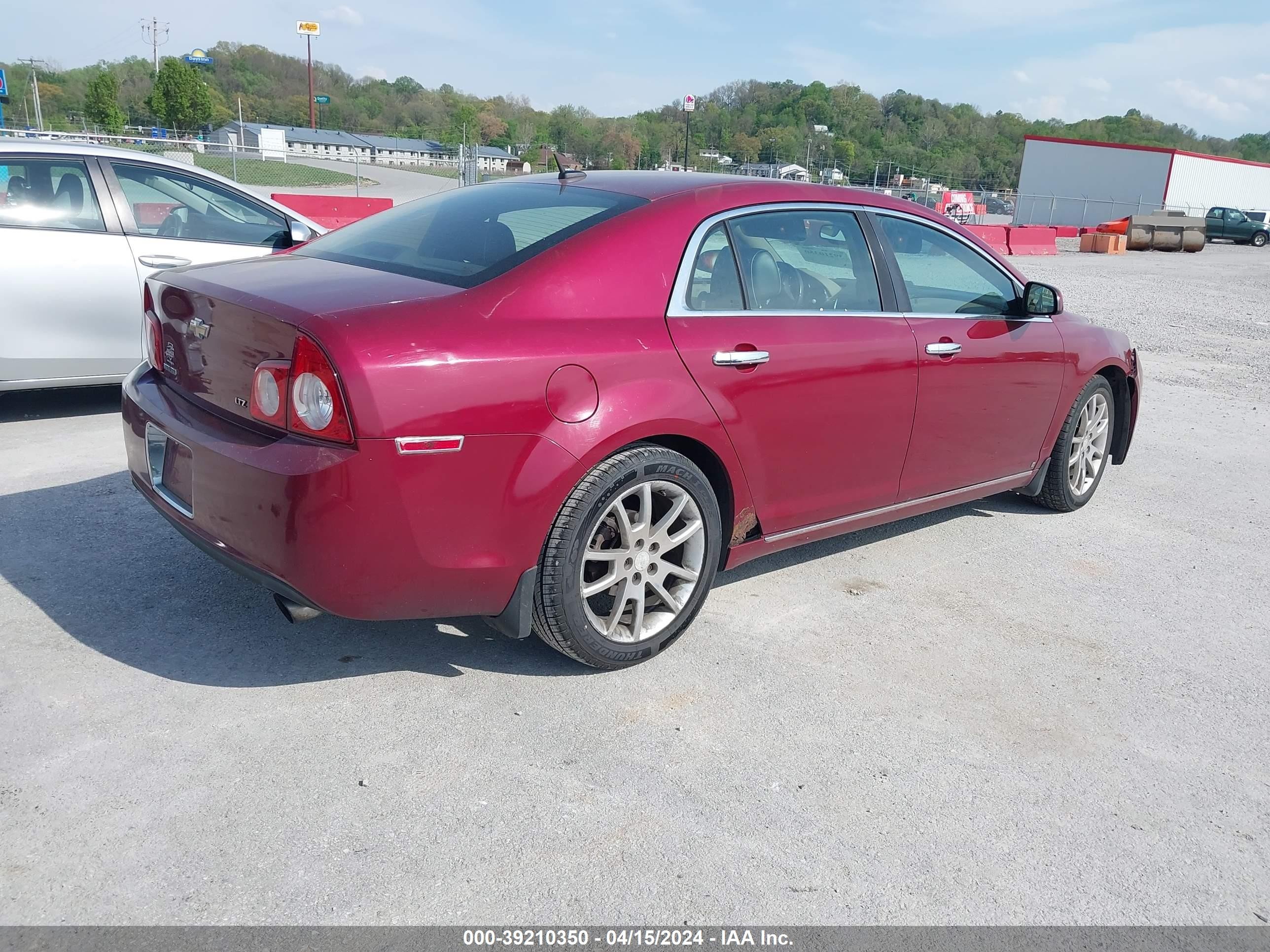 Photo 3 VIN: 1G1ZK57789F102814 - CHEVROLET MALIBU 