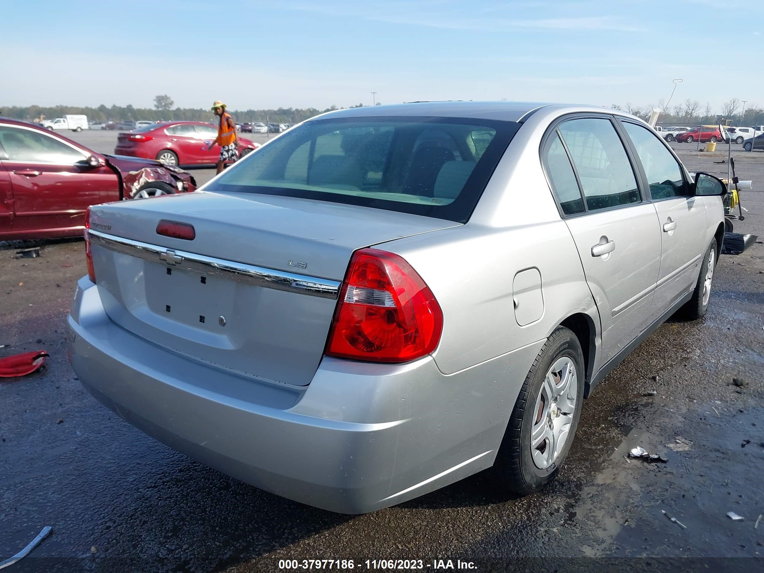 Photo 3 VIN: 1G1ZS51F96F146848 - CHEVROLET MALIBU 