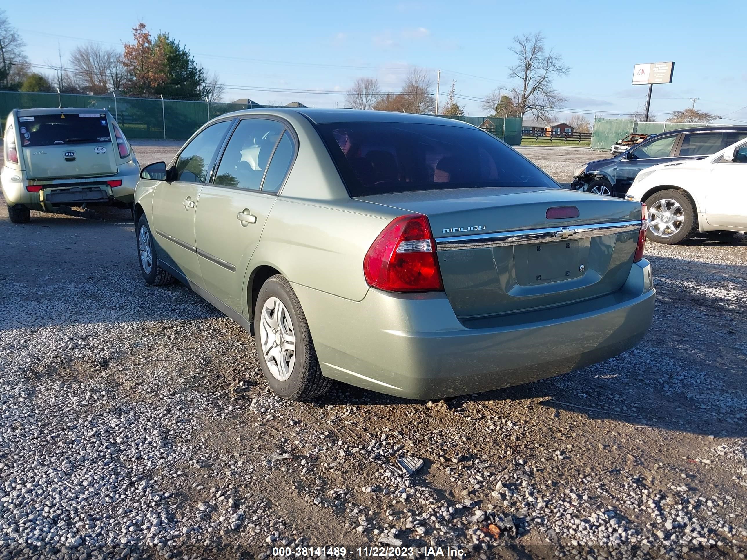 Photo 2 VIN: 1G1ZS52F35F197422 - CHEVROLET MALIBU 