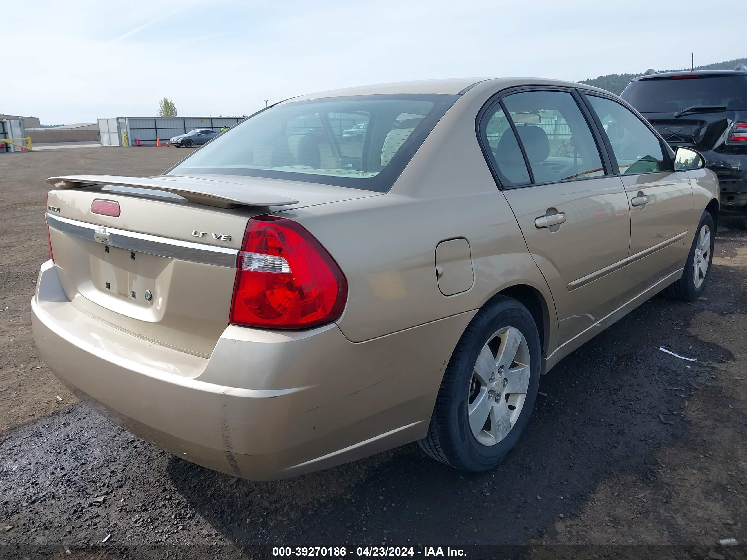 Photo 3 VIN: 1G1ZT51846F113609 - CHEVROLET MALIBU 