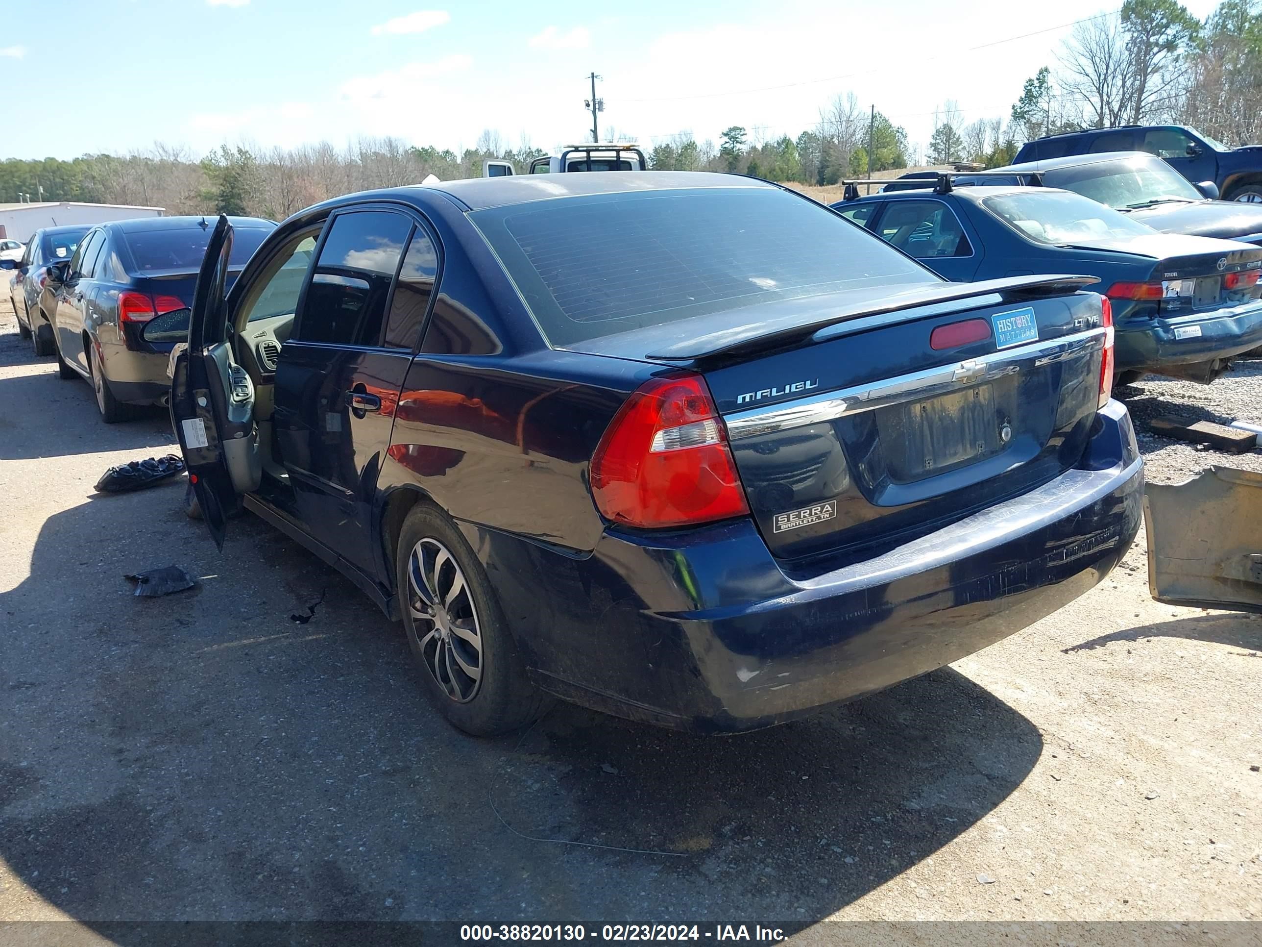 Photo 2 VIN: 1G1ZT51846F194627 - CHEVROLET MALIBU 