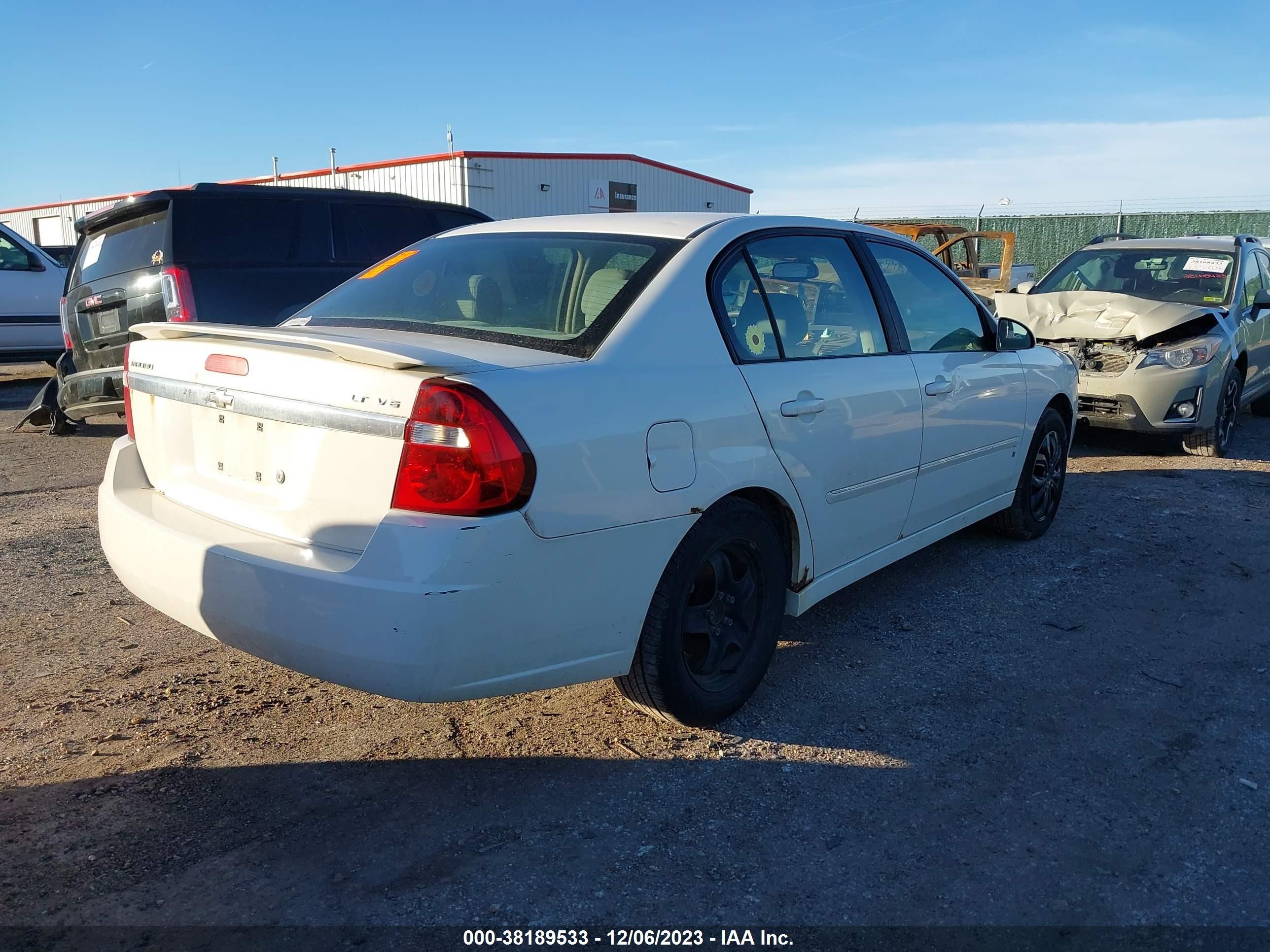 Photo 3 VIN: 1G1ZT51846F216223 - CHEVROLET MALIBU 