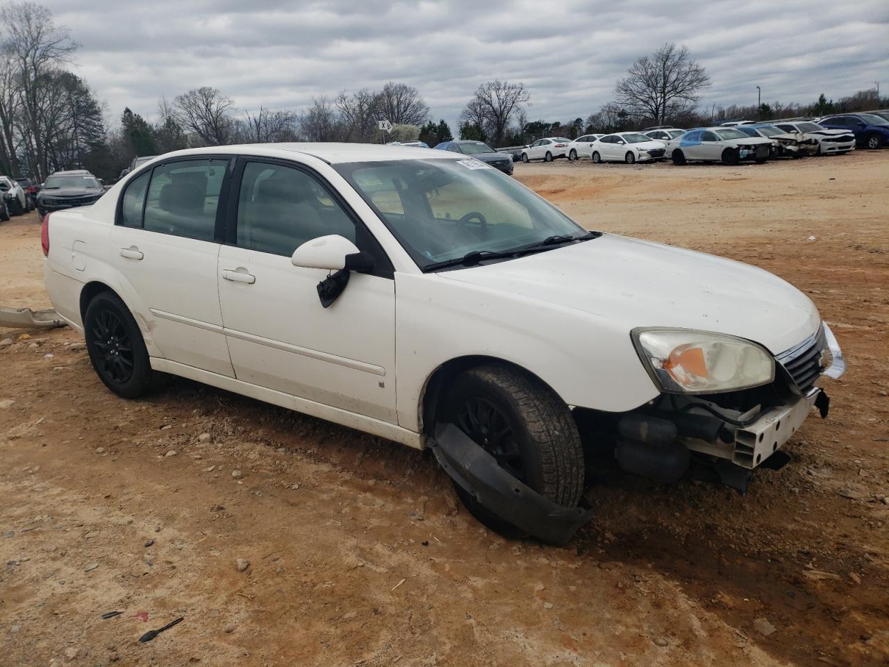 Photo 3 VIN: 1G1ZT51F76F109634 - CHEVROLET MALIBU 