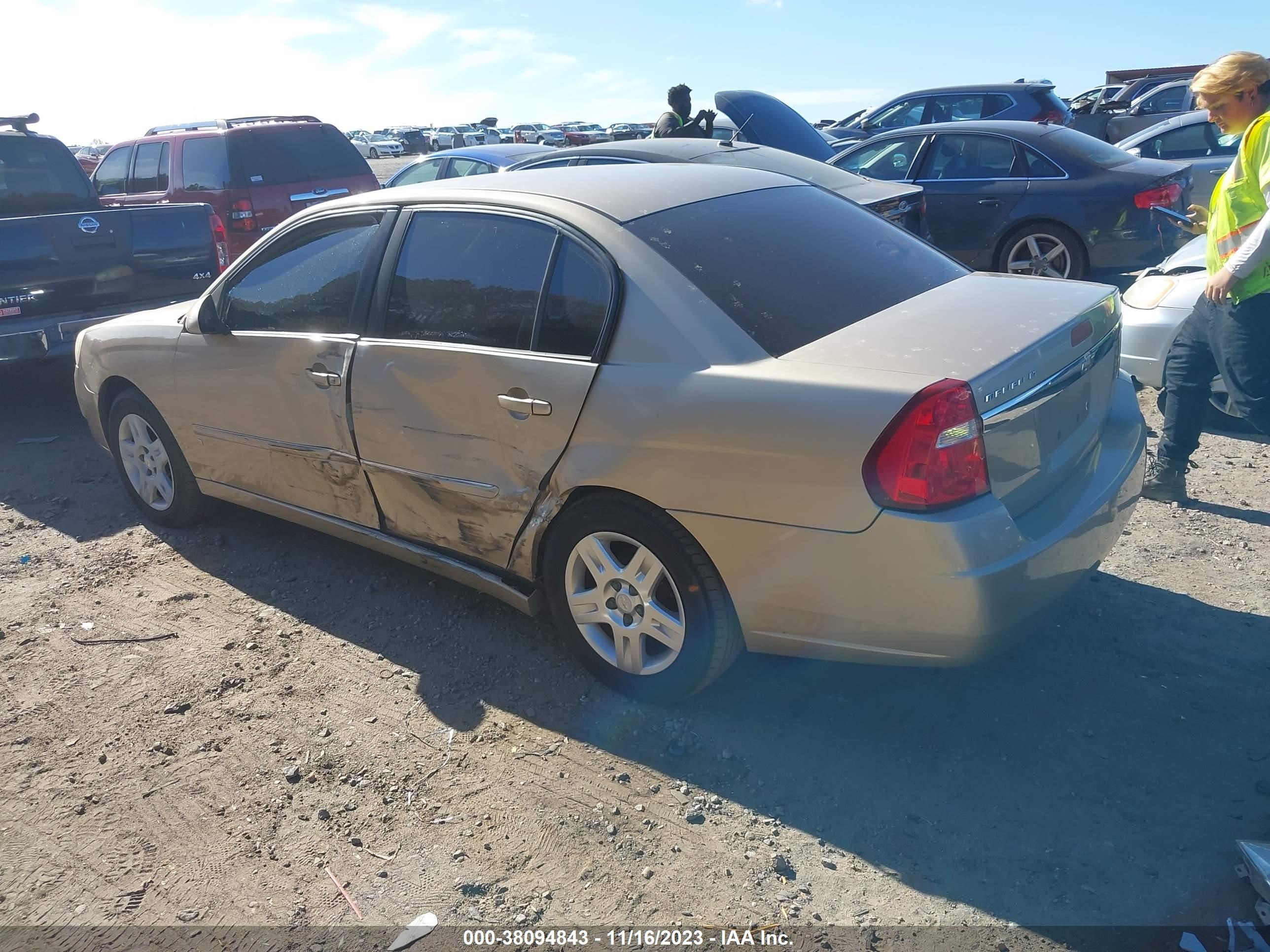 Photo 2 VIN: 1G1ZT51F76F216439 - CHEVROLET MALIBU 