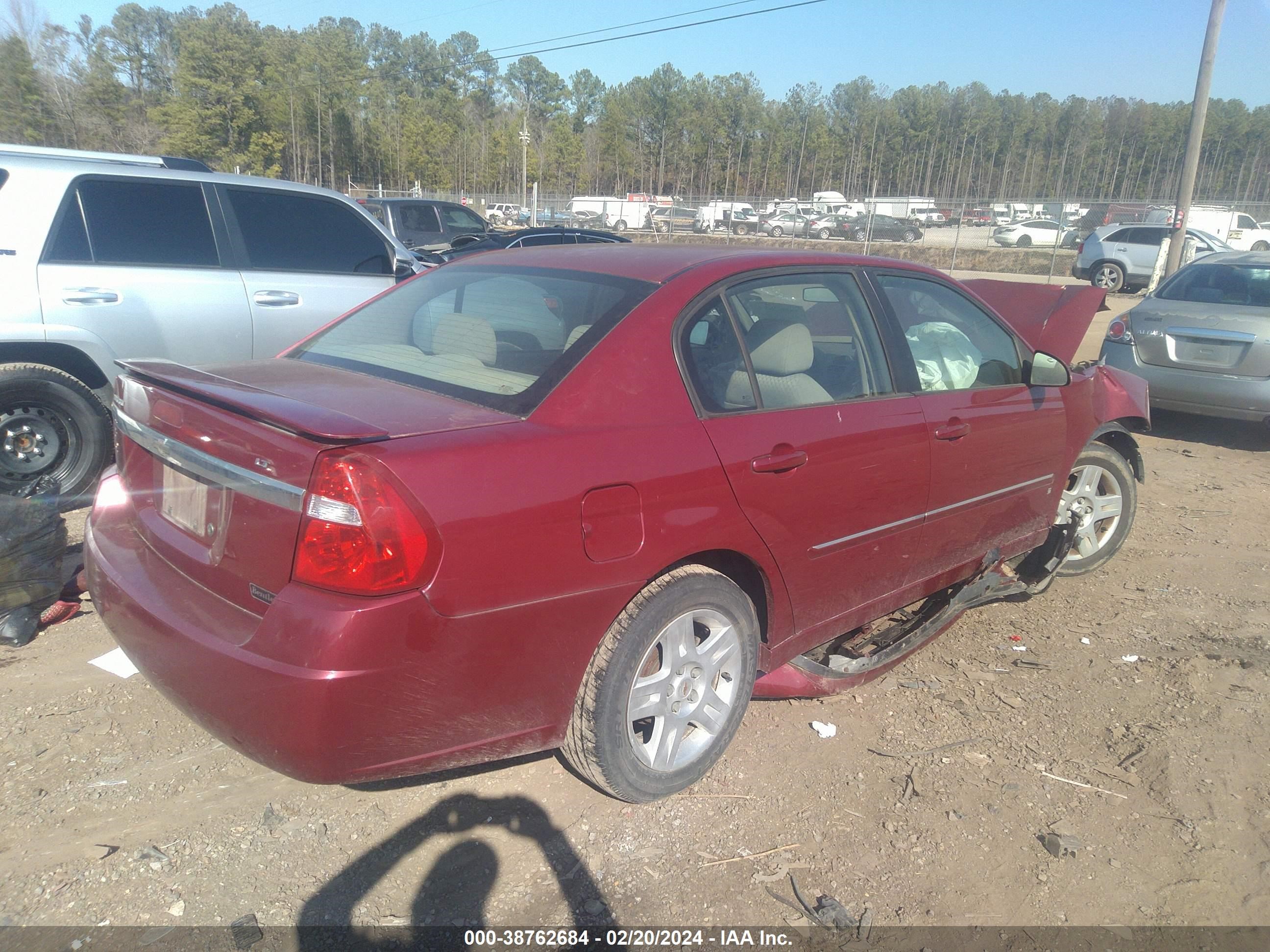 Photo 3 VIN: 1G1ZT51F86F143095 - CHEVROLET MALIBU 