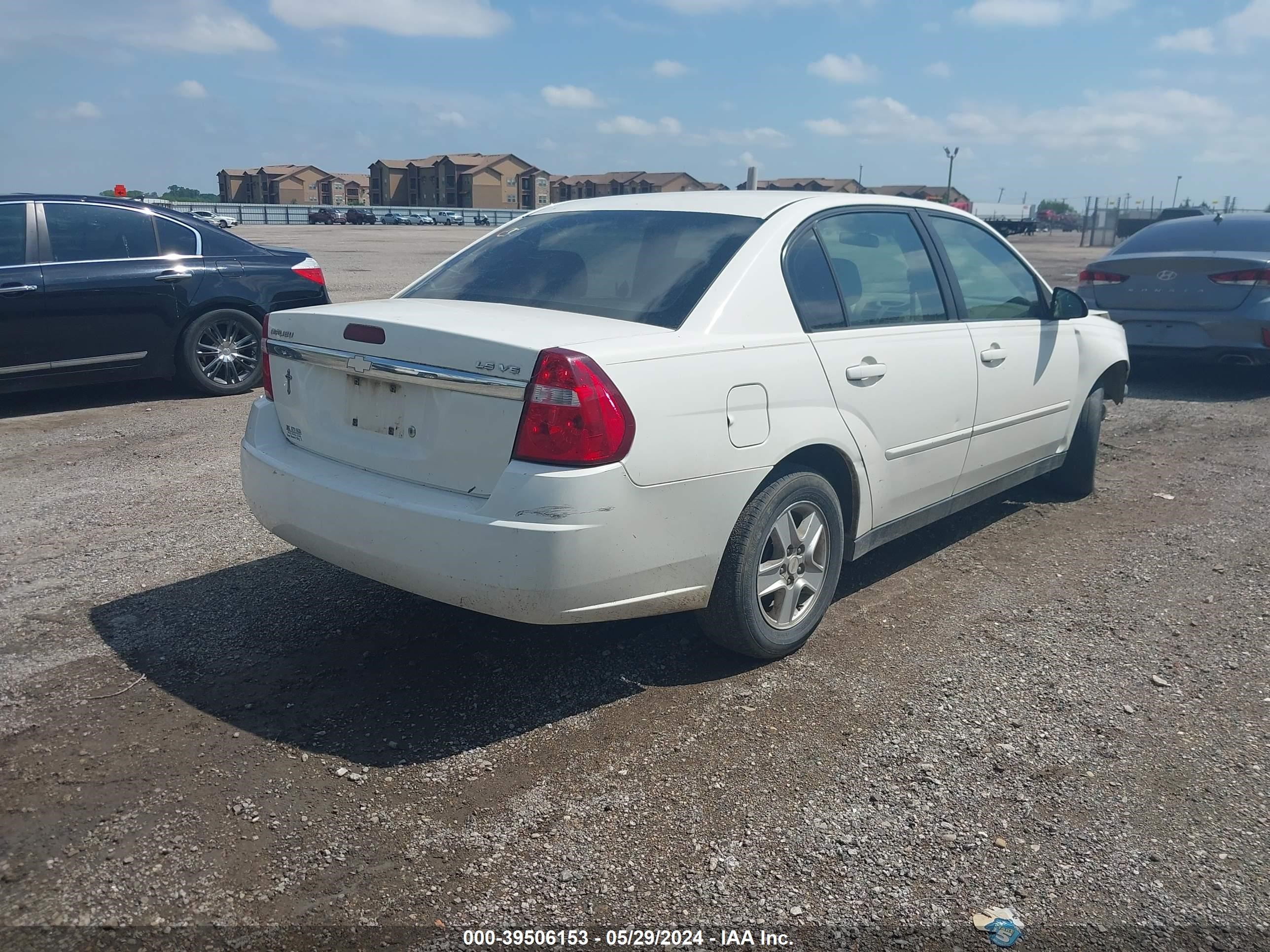 Photo 3 VIN: 1G1ZT52834F215740 - CHEVROLET MALIBU 