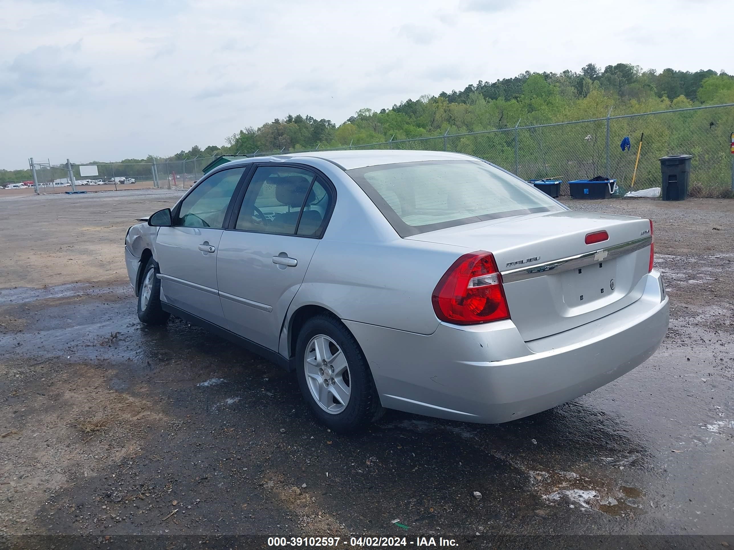 Photo 2 VIN: 1G1ZT52894F188432 - CHEVROLET MALIBU 