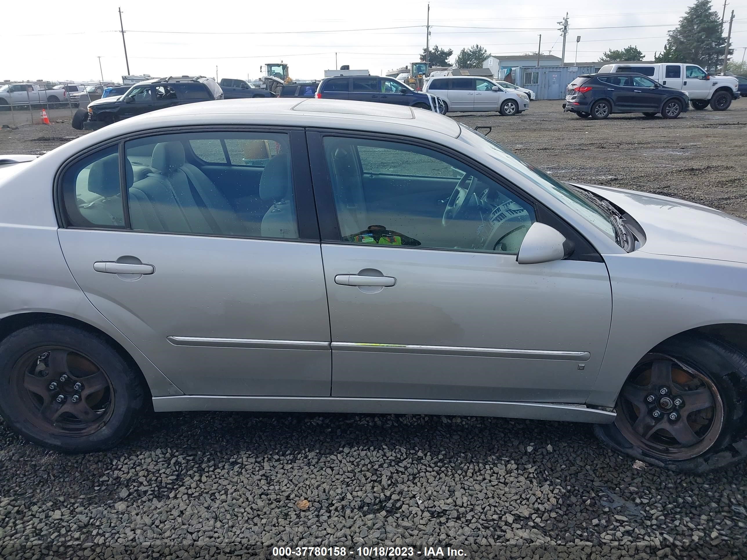 Photo 13 VIN: 1G1ZT53826F143544 - CHEVROLET MALIBU 