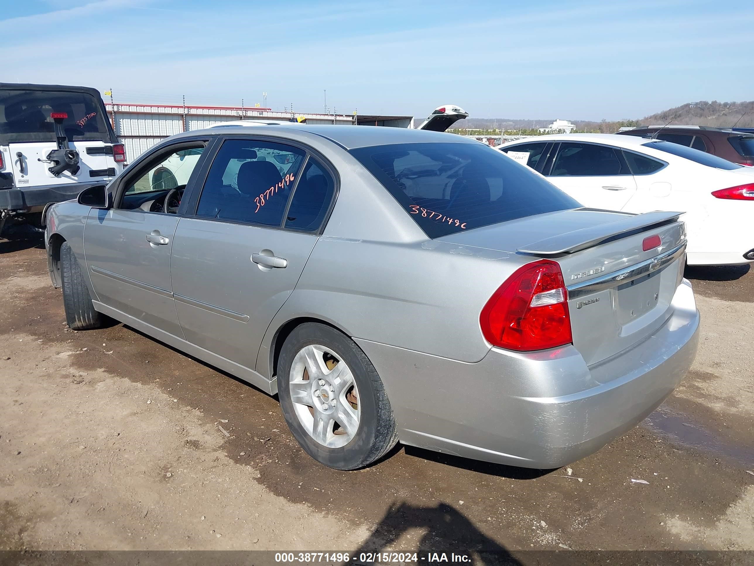 Photo 2 VIN: 1G1ZT53836F137395 - CHEVROLET MALIBU 