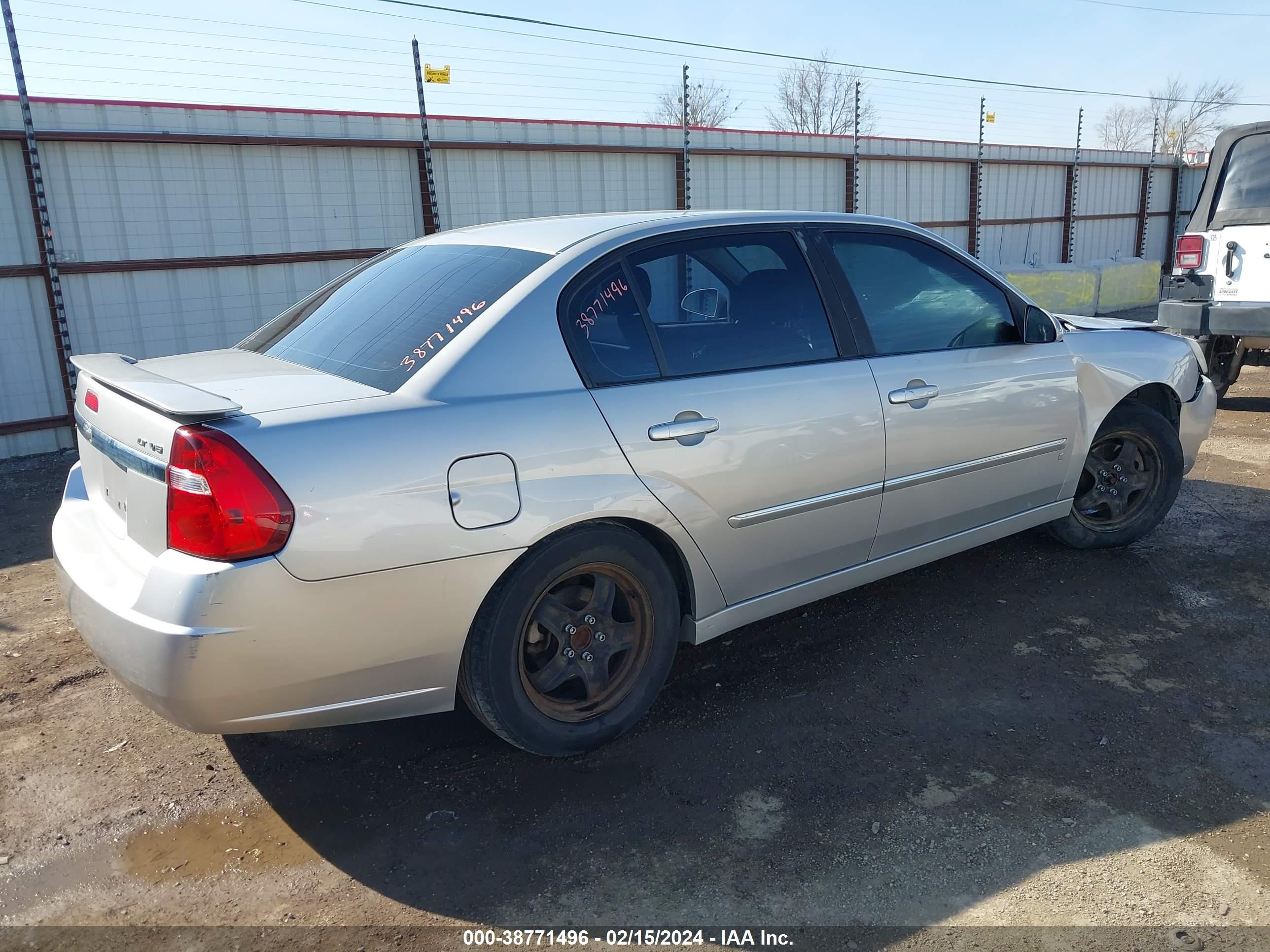 Photo 3 VIN: 1G1ZT53836F137395 - CHEVROLET MALIBU 