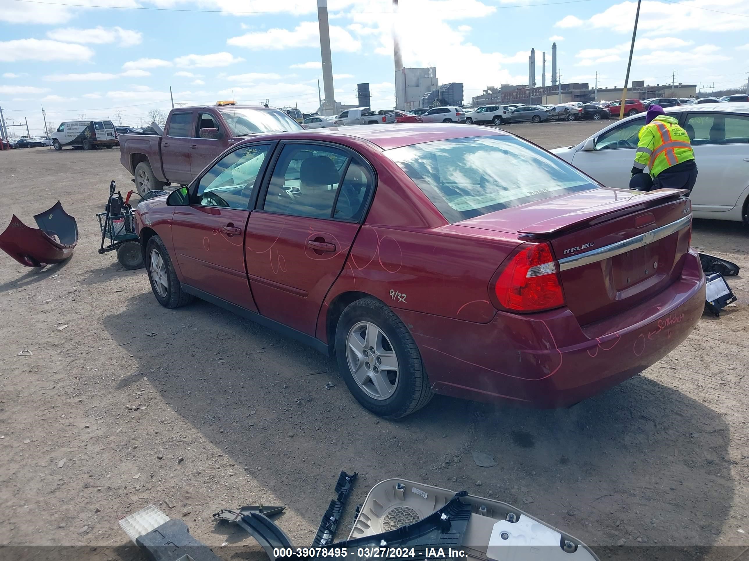 Photo 2 VIN: 1G1ZT54845F115600 - CHEVROLET MALIBU 