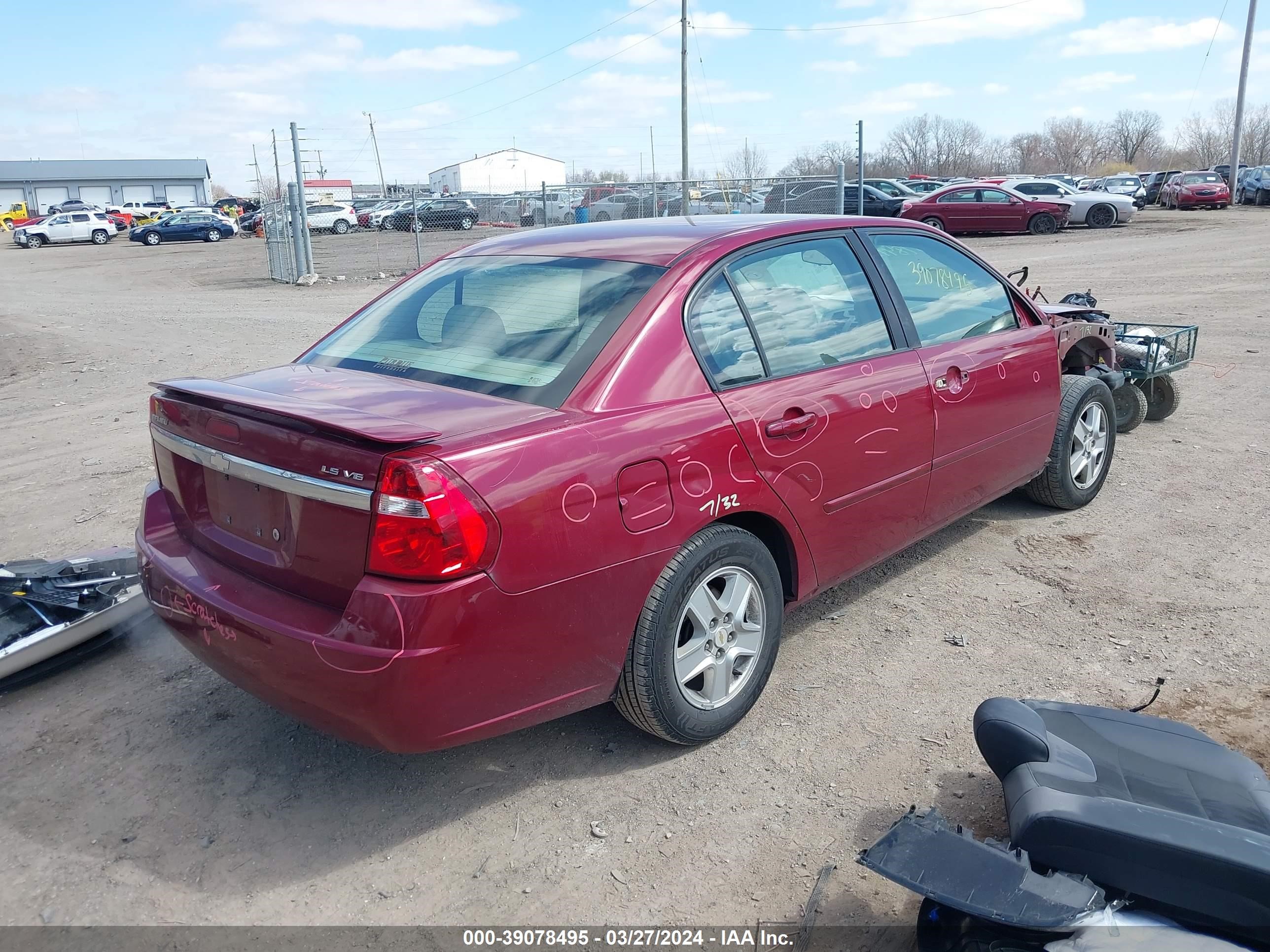 Photo 3 VIN: 1G1ZT54845F115600 - CHEVROLET MALIBU 