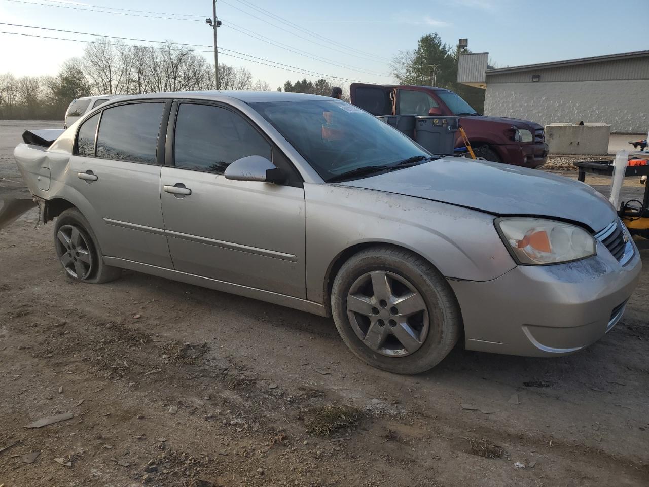 Photo 3 VIN: 1G1ZT58N38F126009 - CHEVROLET MALIBU 