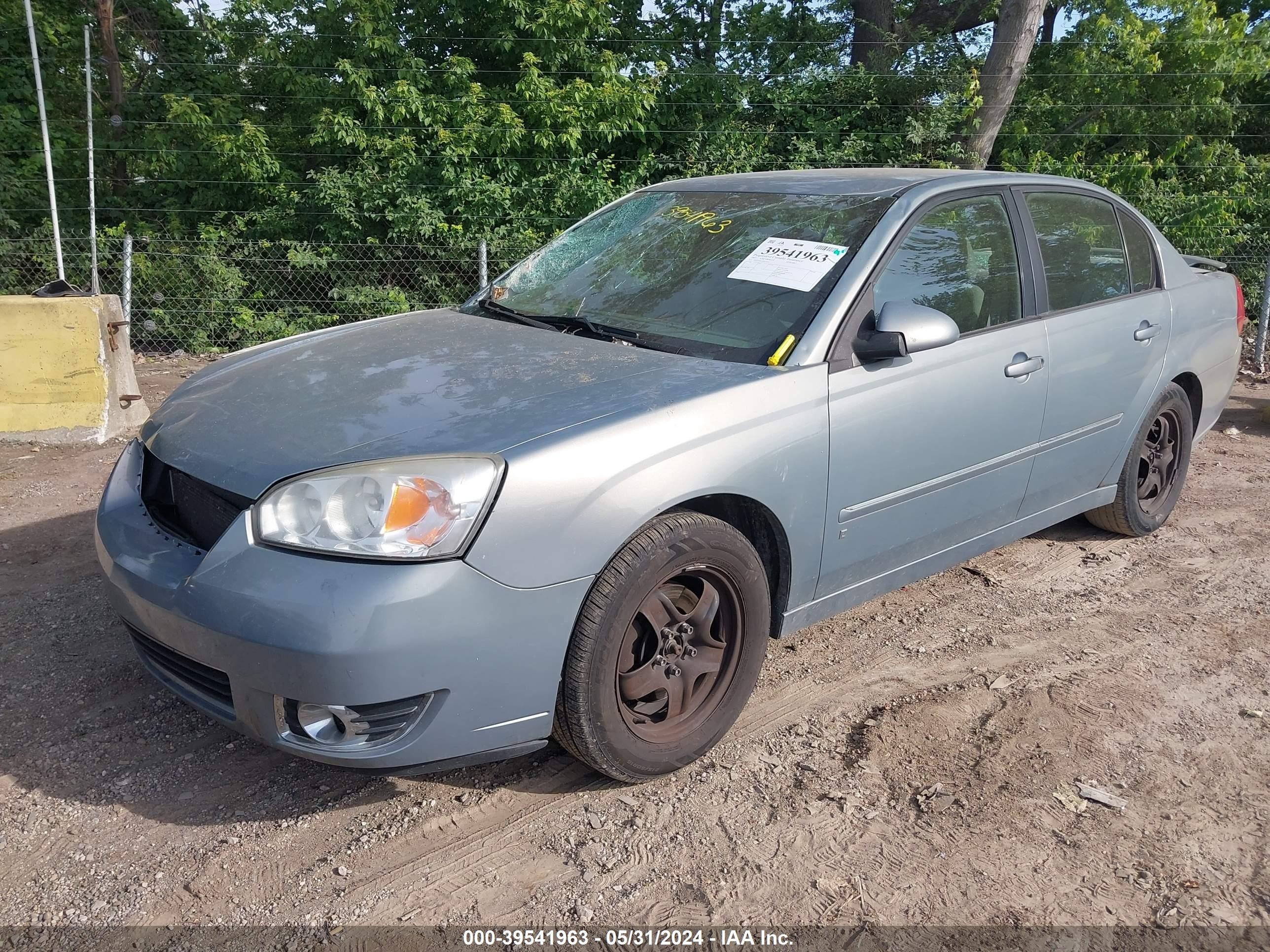 Photo 1 VIN: 1G1ZT58N57F124602 - CHEVROLET MALIBU 