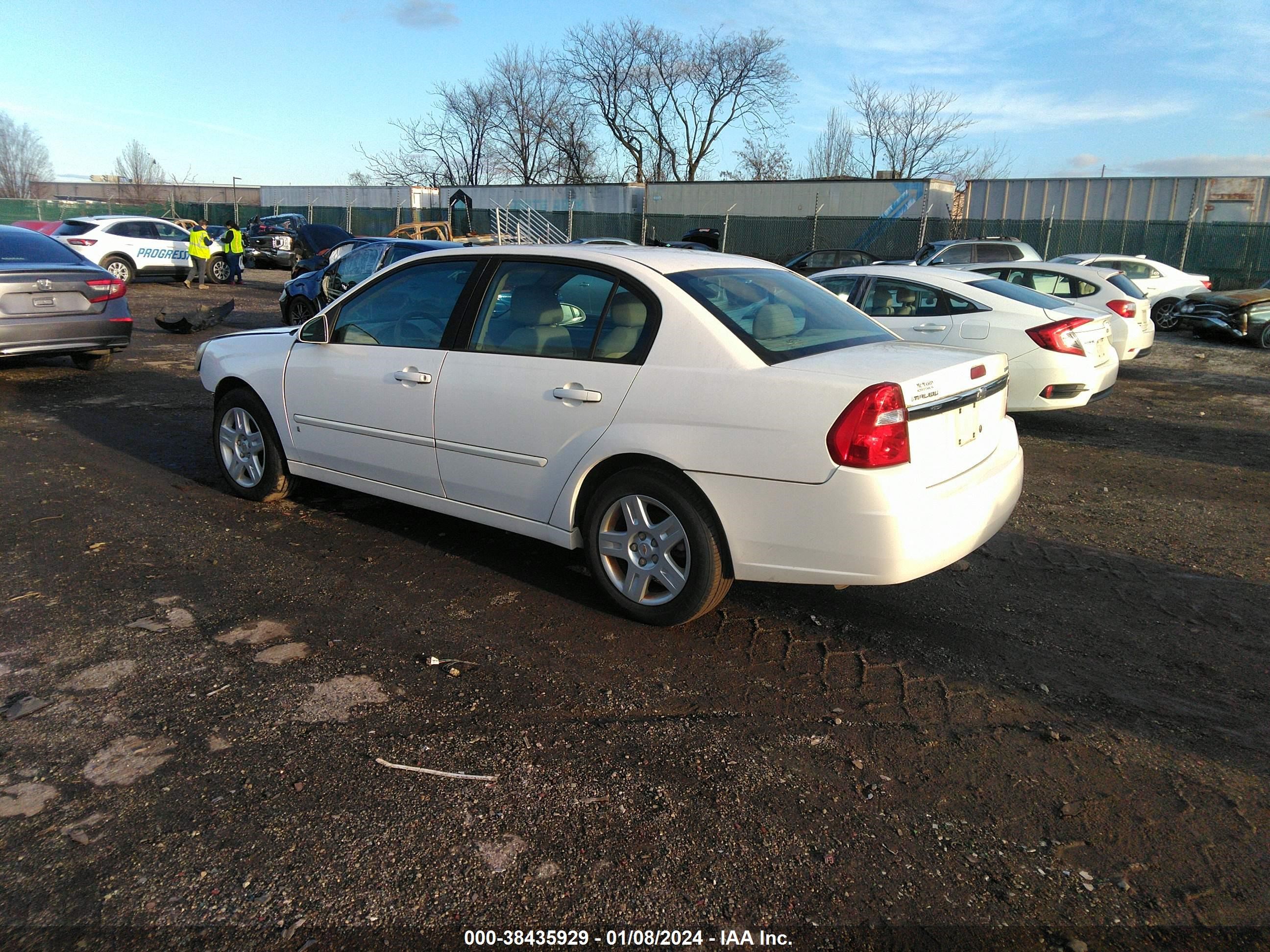 Photo 2 VIN: 1G1ZT58N67F298503 - CHEVROLET MALIBU 