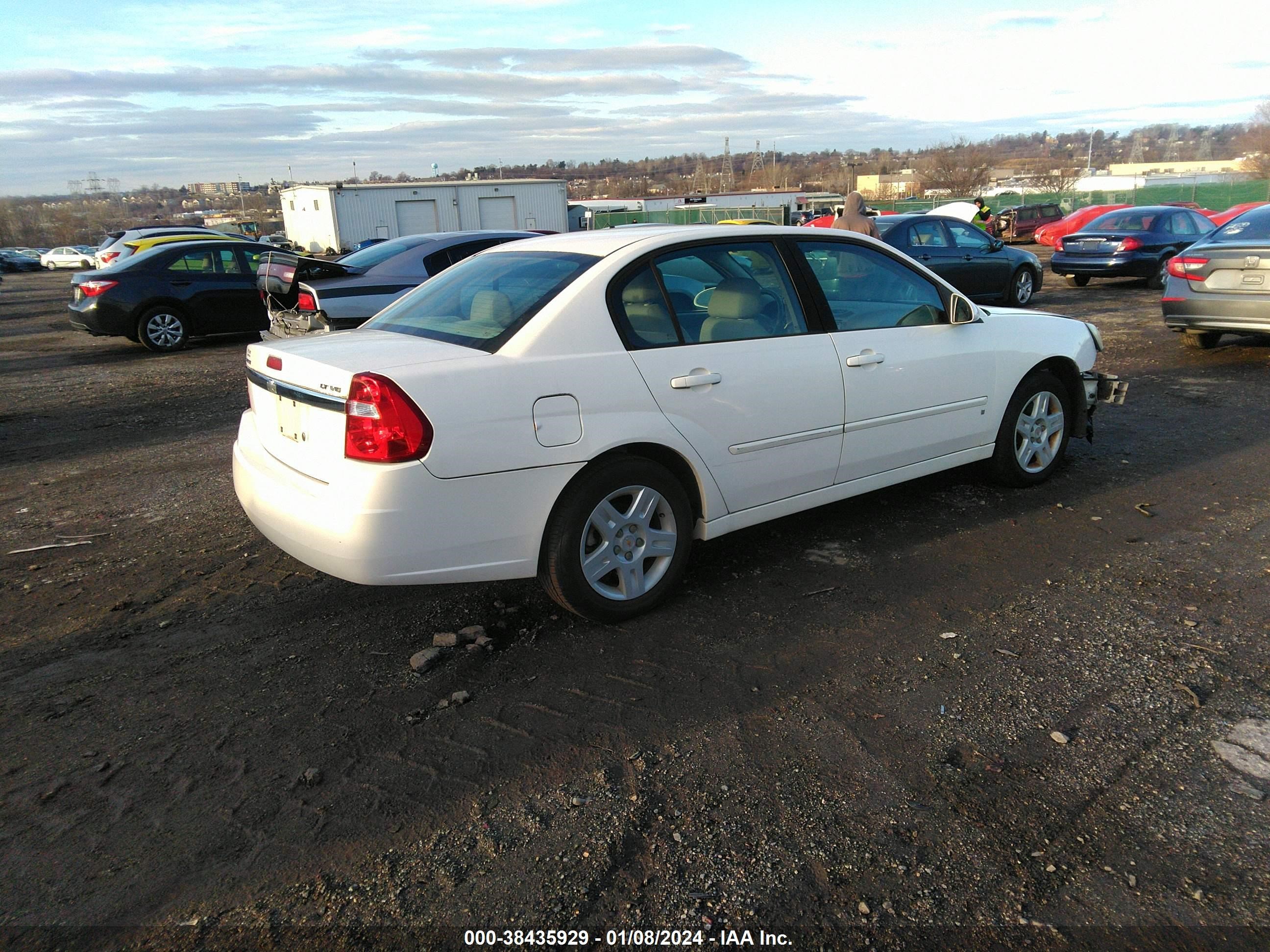 Photo 3 VIN: 1G1ZT58N67F298503 - CHEVROLET MALIBU 