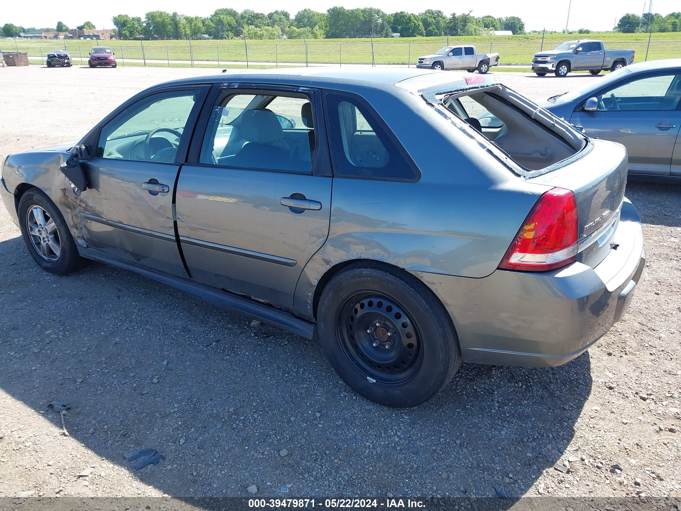 Photo 2 VIN: 1G1ZT64804F217657 - CHEVROLET MALIBU 