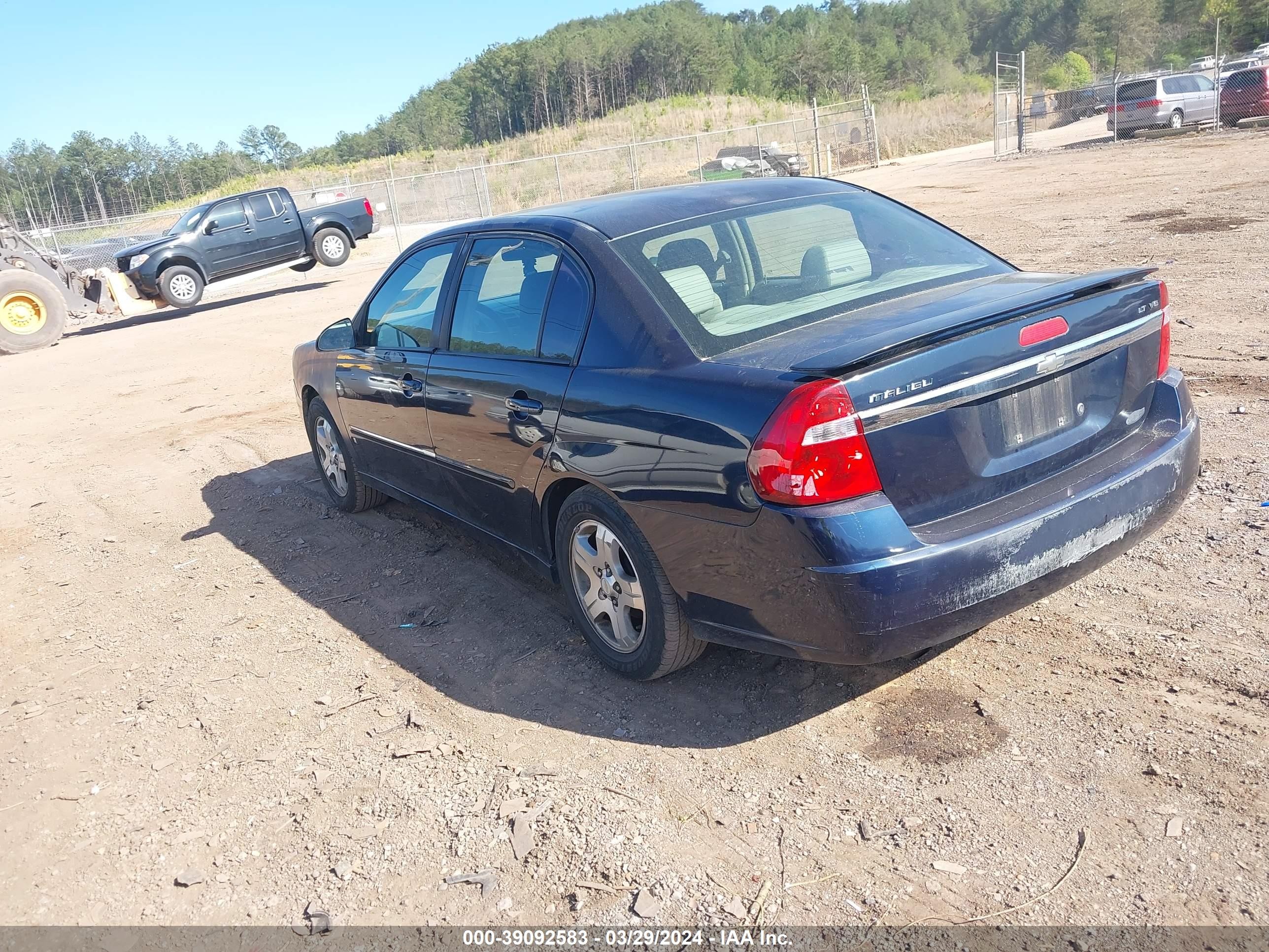 Photo 2 VIN: 1G1ZU54885F335805 - CHEVROLET MALIBU 