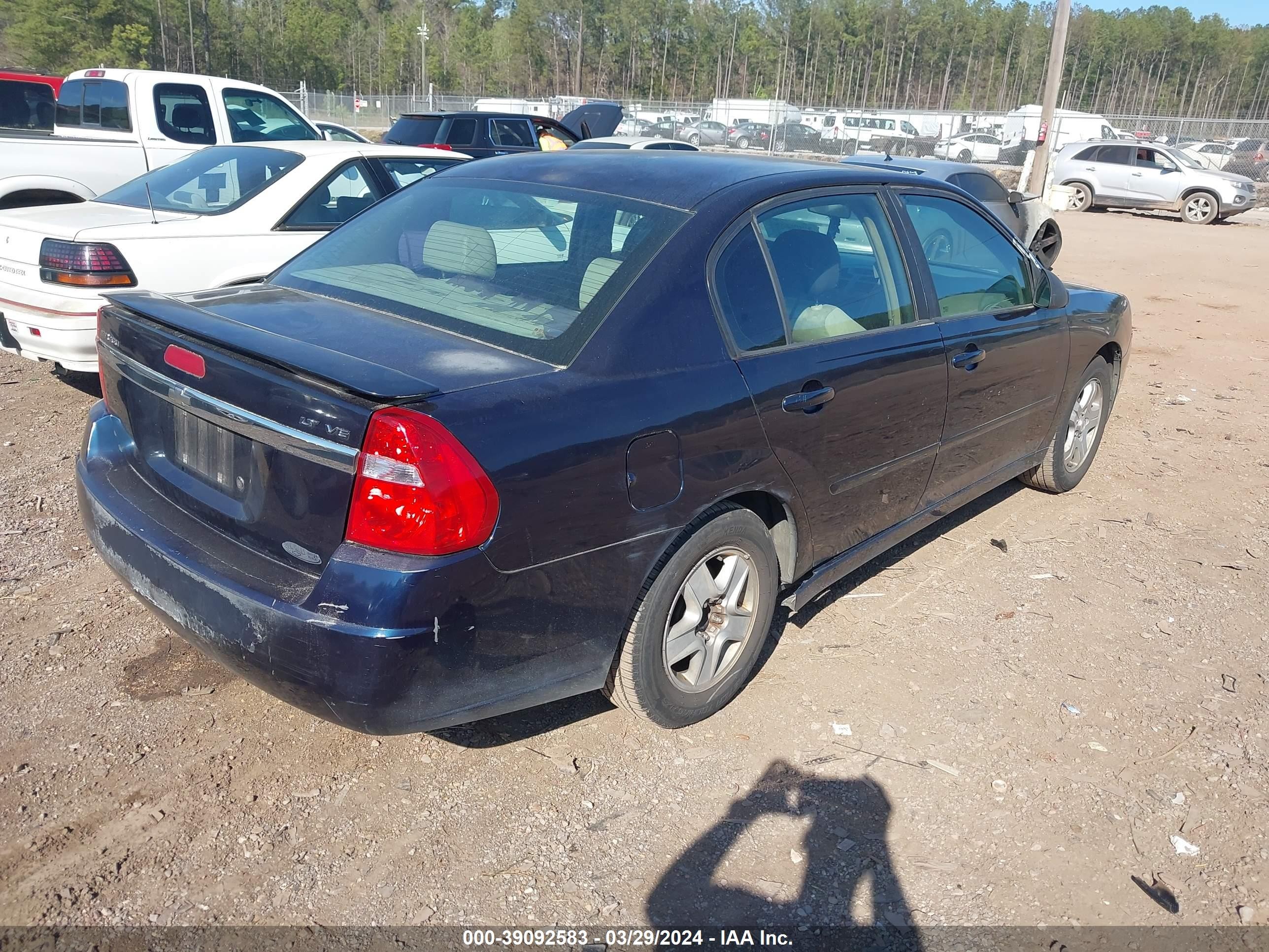 Photo 3 VIN: 1G1ZU54885F335805 - CHEVROLET MALIBU 