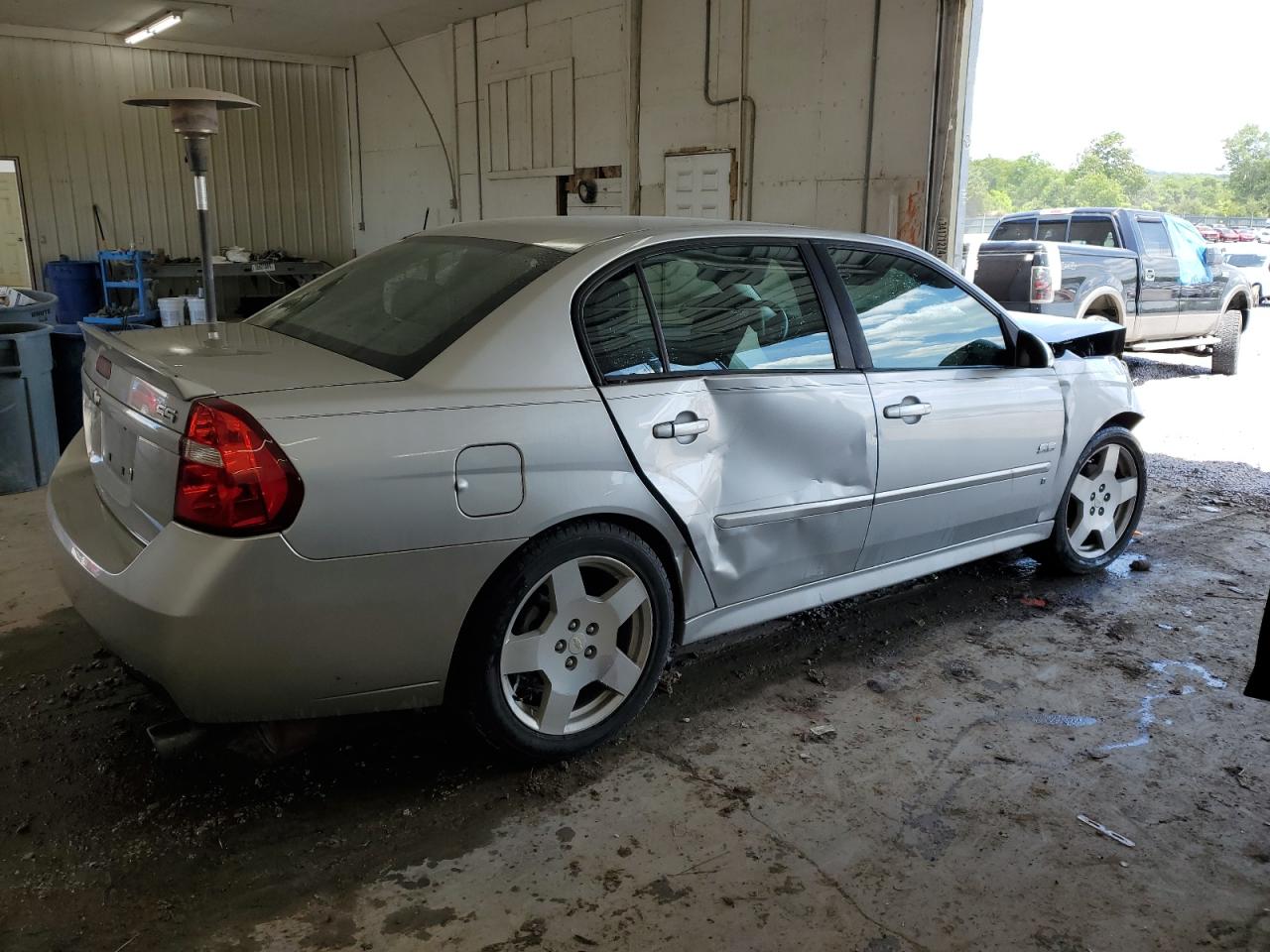 Photo 2 VIN: 1G1ZW53146F181884 - CHEVROLET MALIBU 