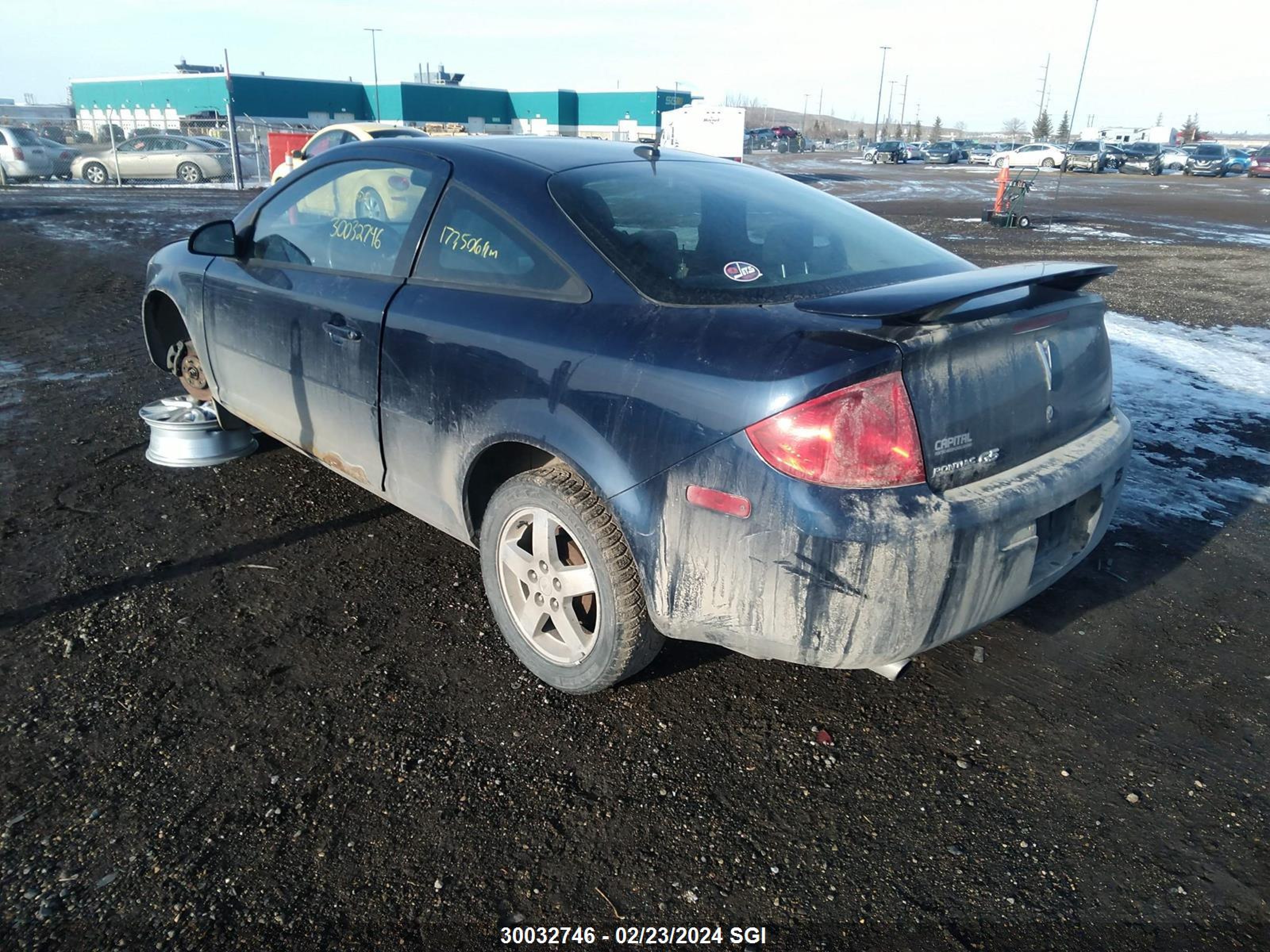 Photo 2 VIN: 1G2AD1F51A7114782 - PONTIAC G5 