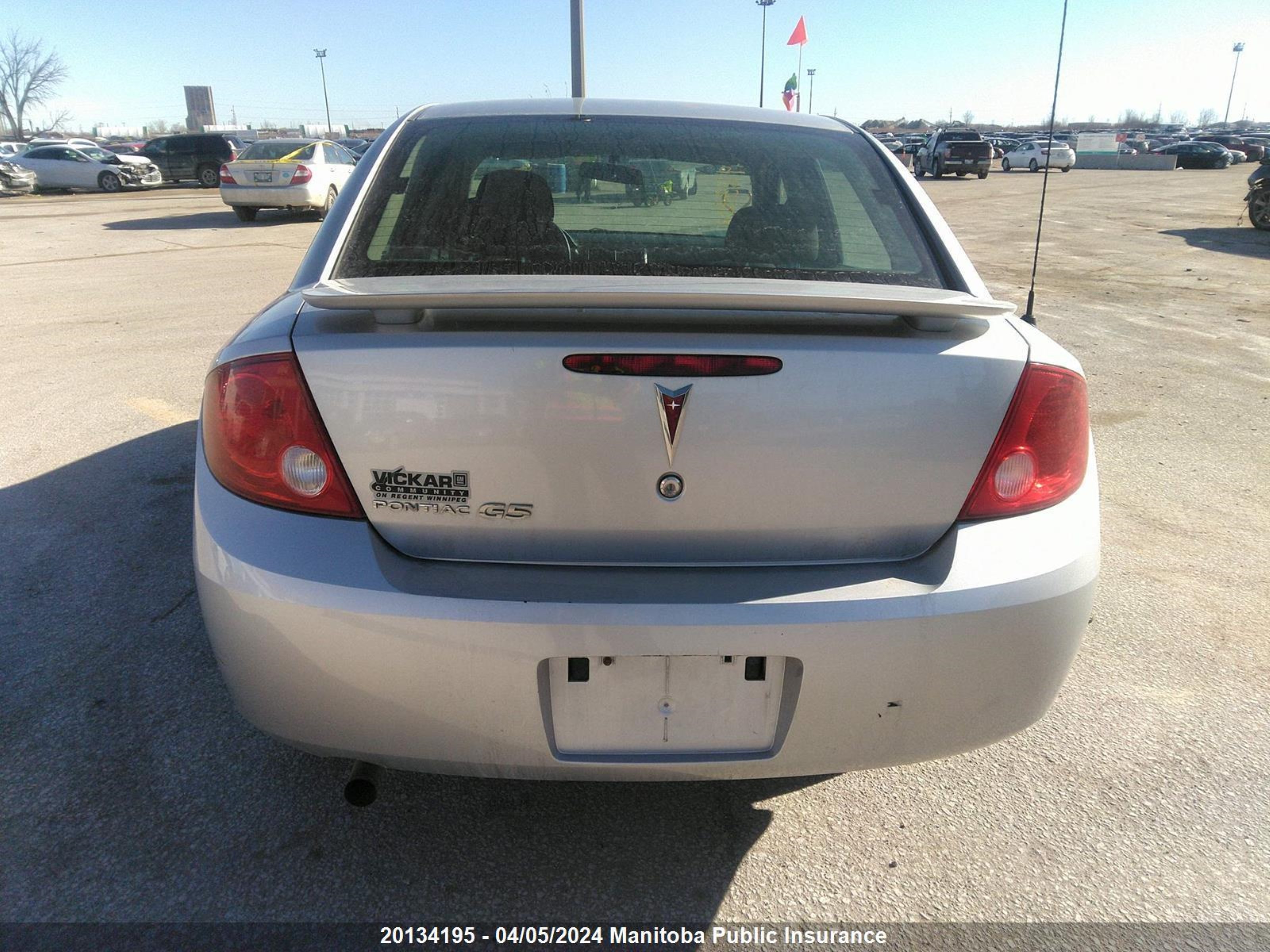 Photo 12 VIN: 1G2AD5F58A7112339 - PONTIAC G5 