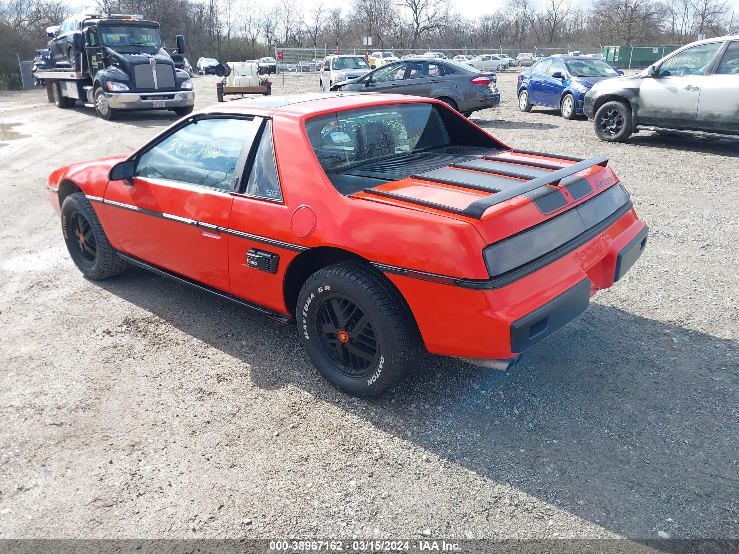 Photo 2 VIN: 1G2AF37R7EP308164 - PONTIAC FIERO 