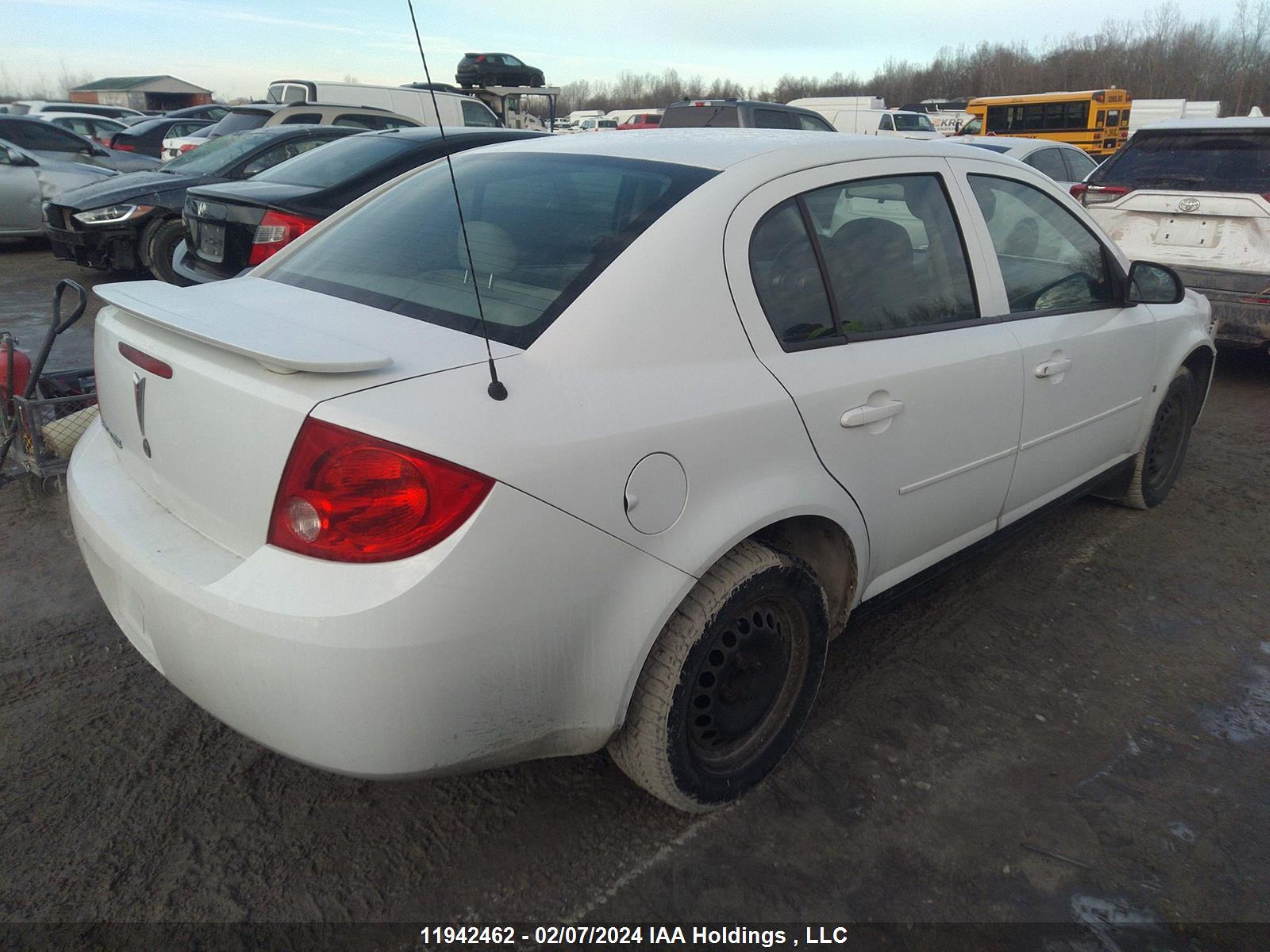 Photo 3 VIN: 1G2AJ55F377329471 - PONTIAC G5 