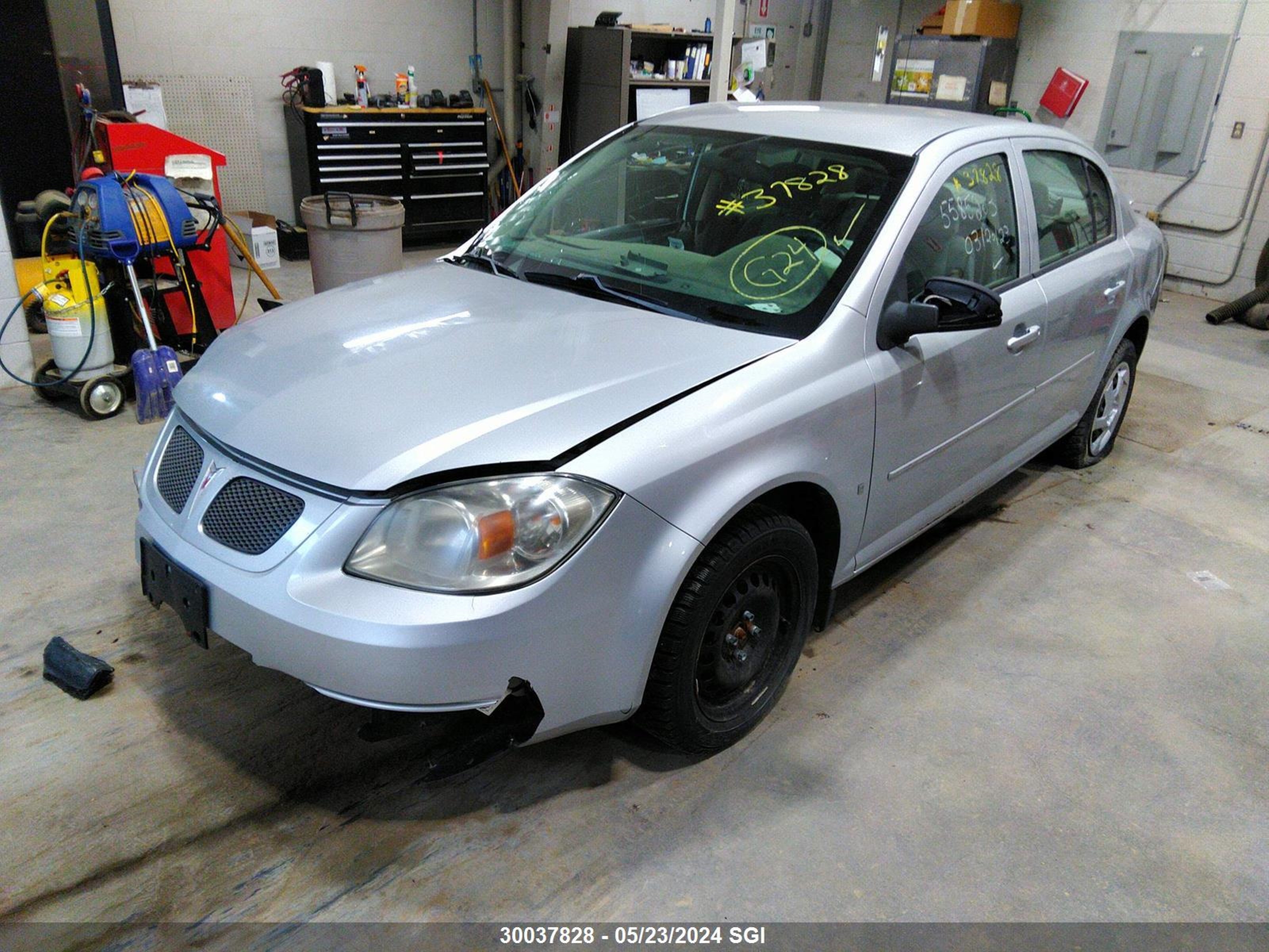 Photo 1 VIN: 1G2AJ55F587302581 - PONTIAC G5 