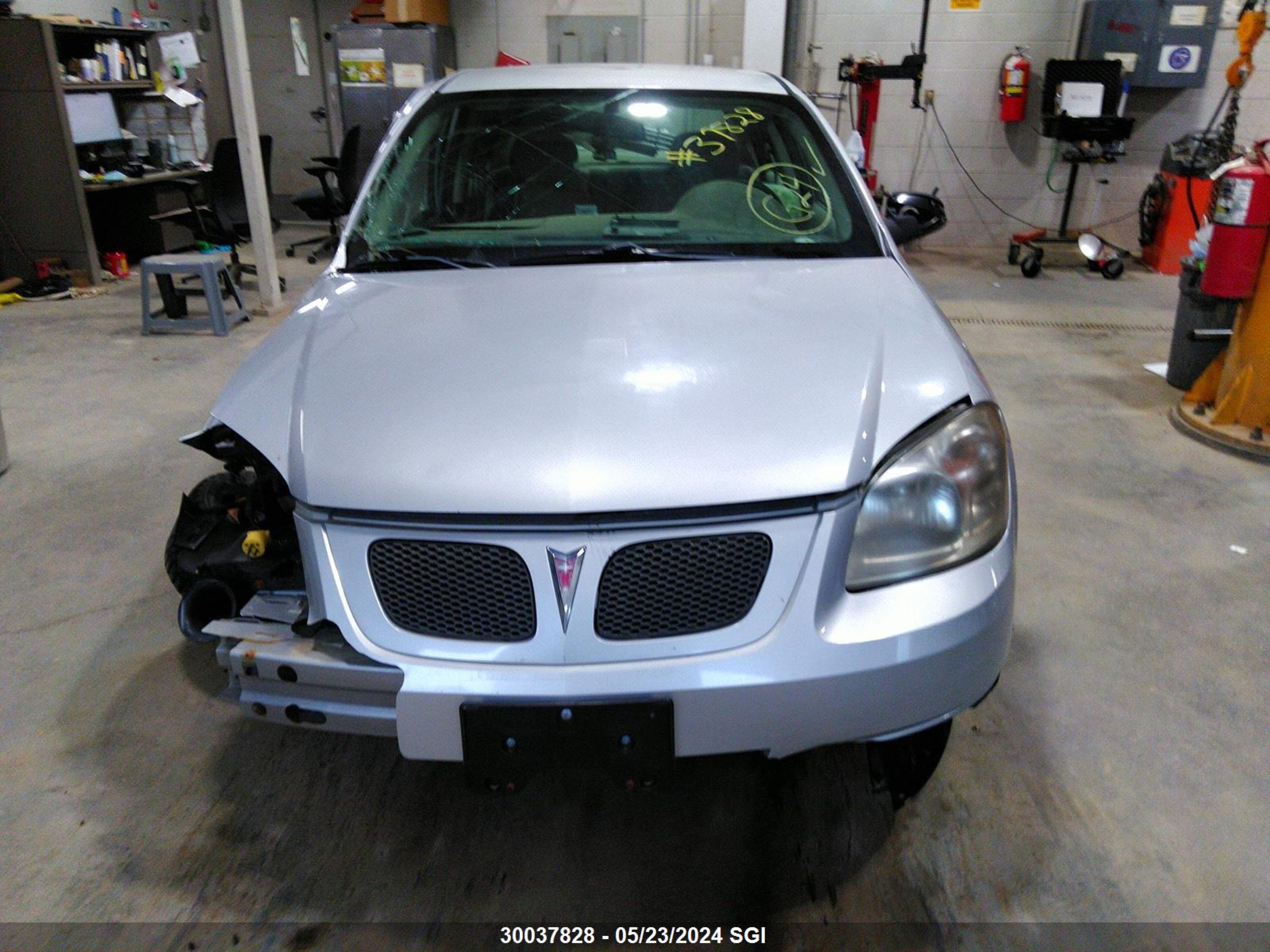 Photo 12 VIN: 1G2AJ55F587302581 - PONTIAC G5 