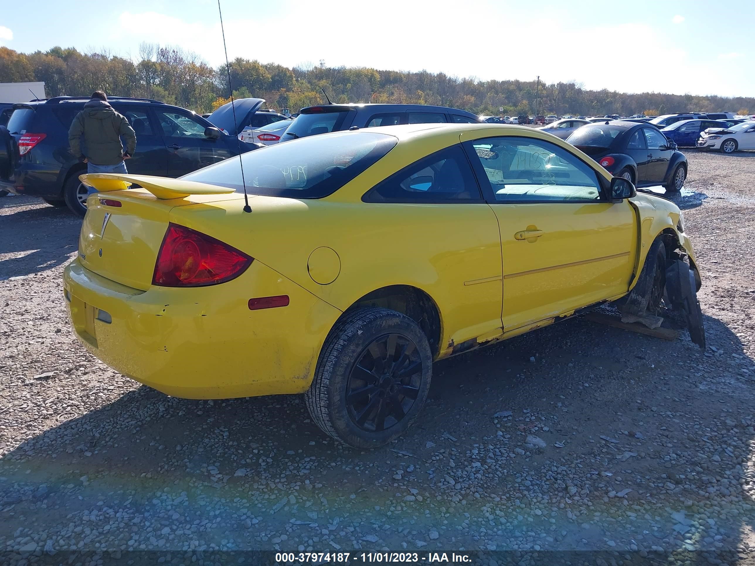 Photo 3 VIN: 1G2AL15F577249298 - PONTIAC G5 