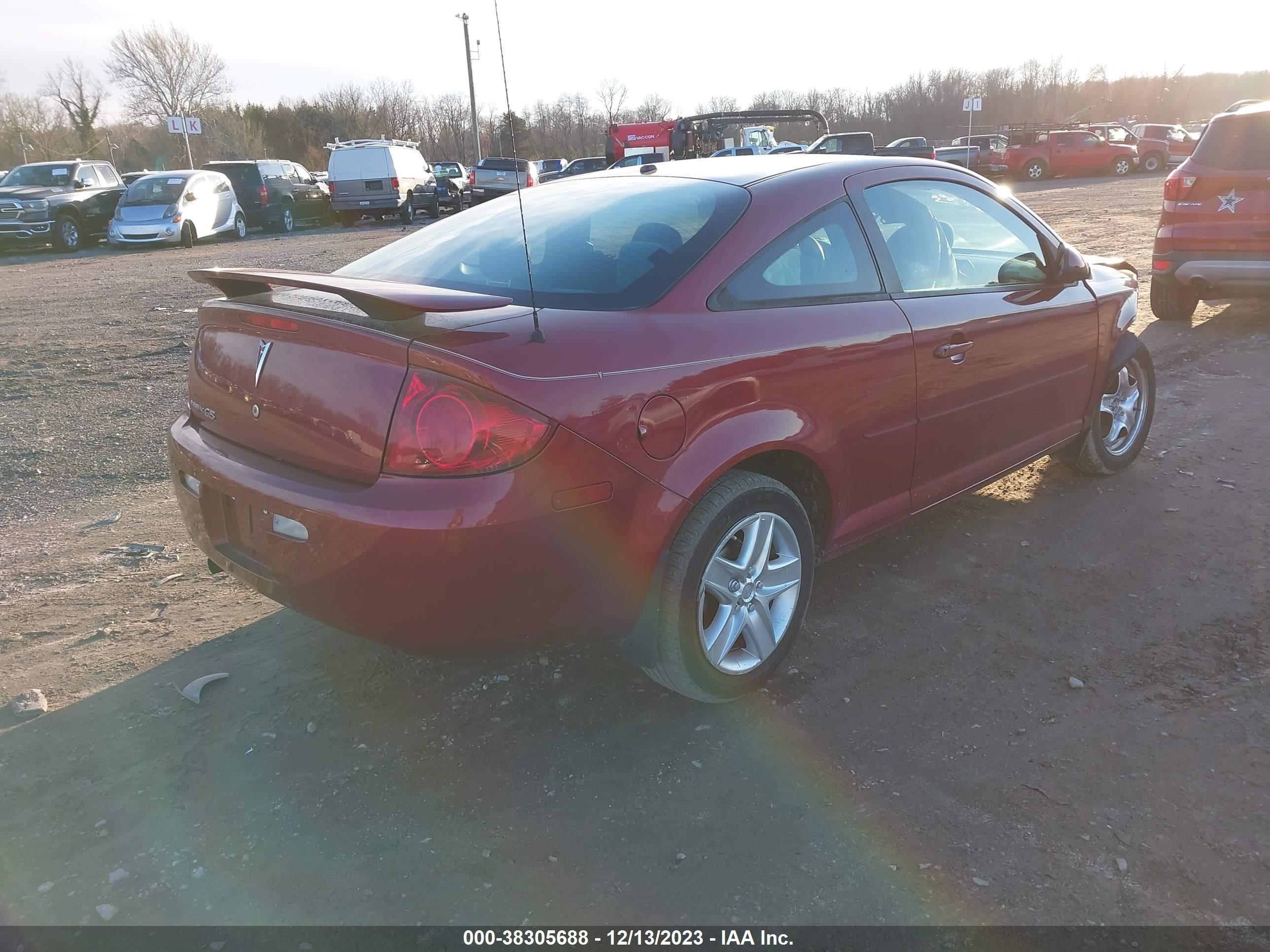 Photo 3 VIN: 1G2AL15F577334982 - PONTIAC G5 