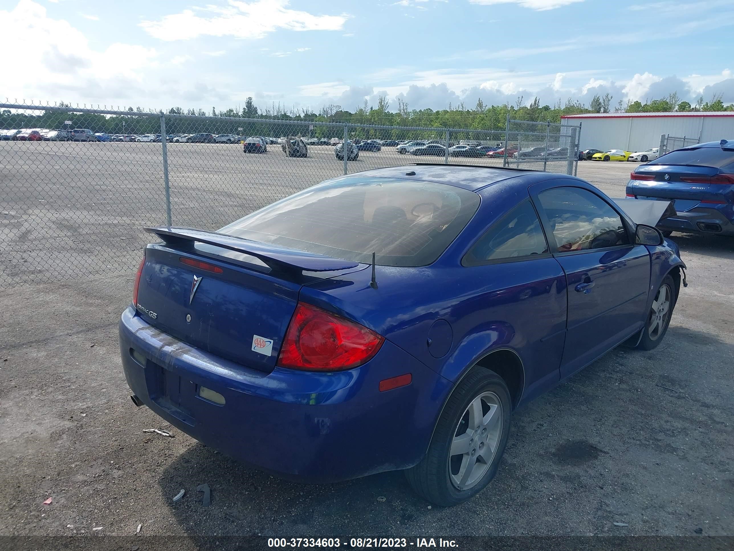 Photo 3 VIN: 1G2AL15F877266399 - PONTIAC G5 