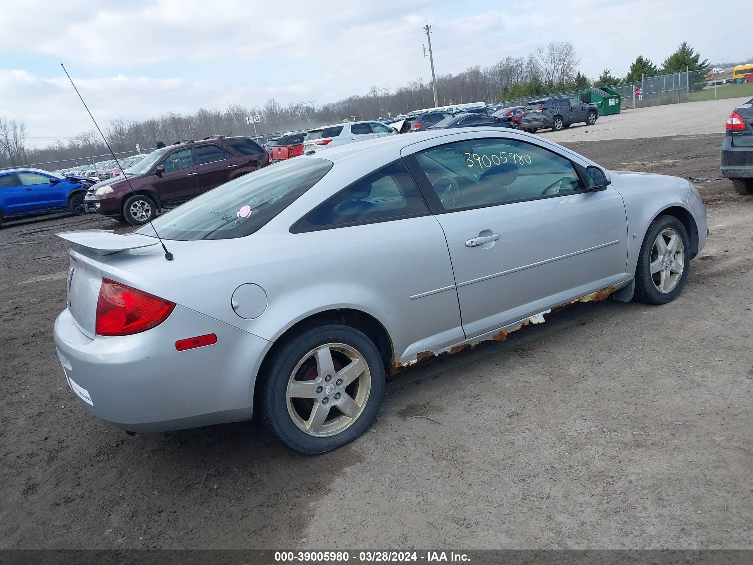 Photo 3 VIN: 1G2AL15F977178963 - PONTIAC G5 