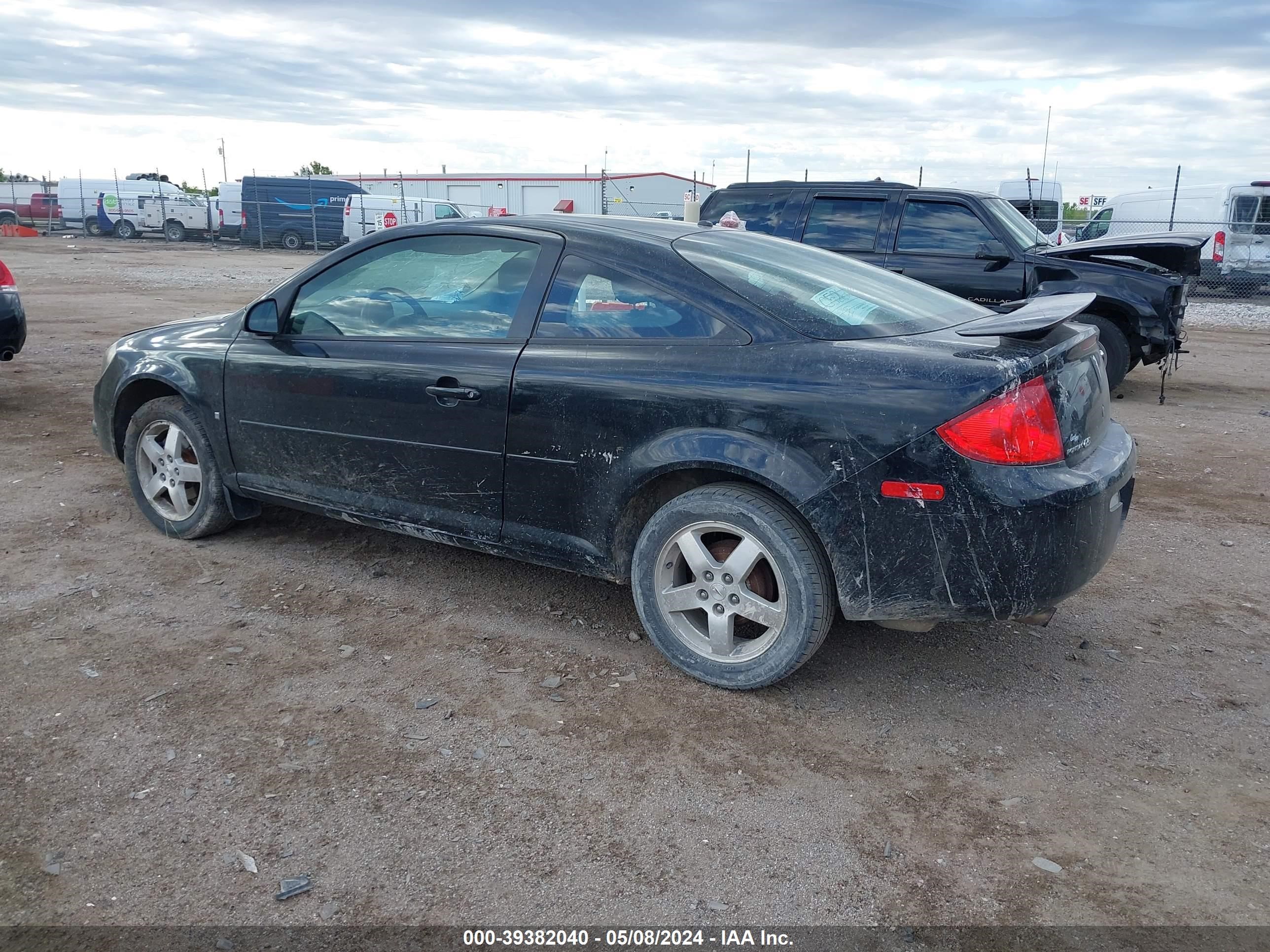 Photo 2 VIN: 1G2AL15F977416312 - PONTIAC G5 