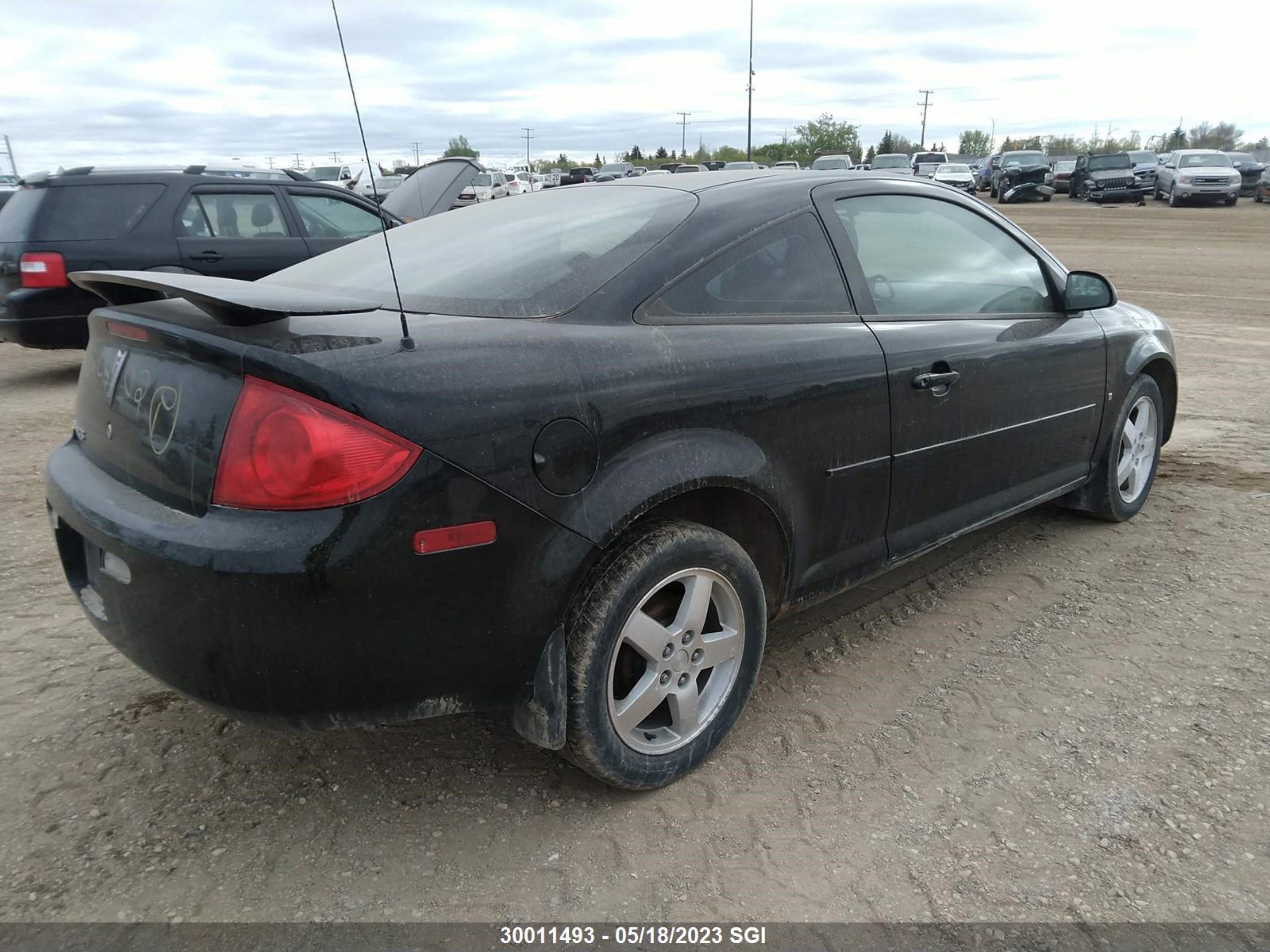 Photo 3 VIN: 1G2AL18F187105230 - PONTIAC G5 