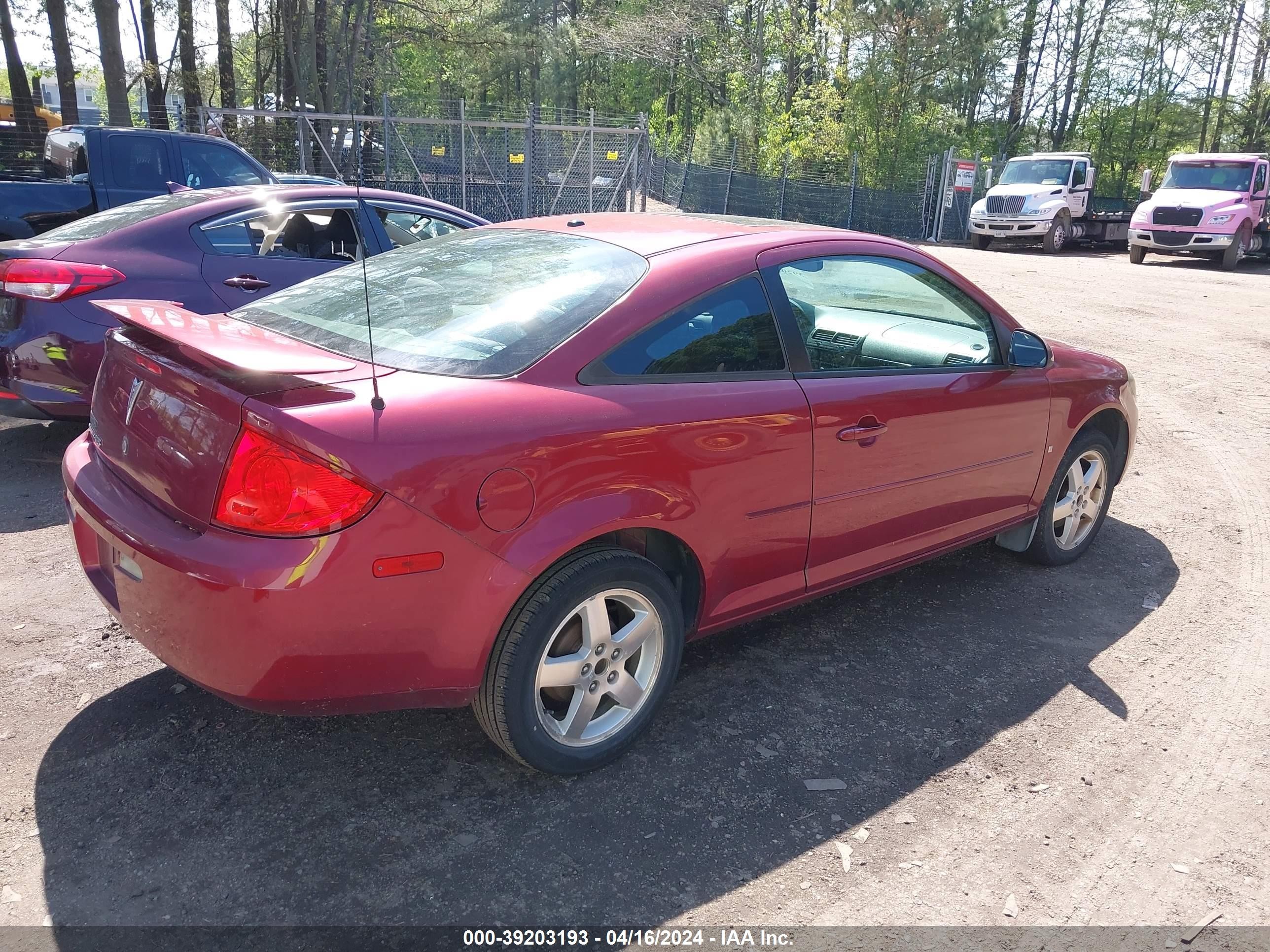 Photo 3 VIN: 1G2AL18F687347303 - PONTIAC G5 