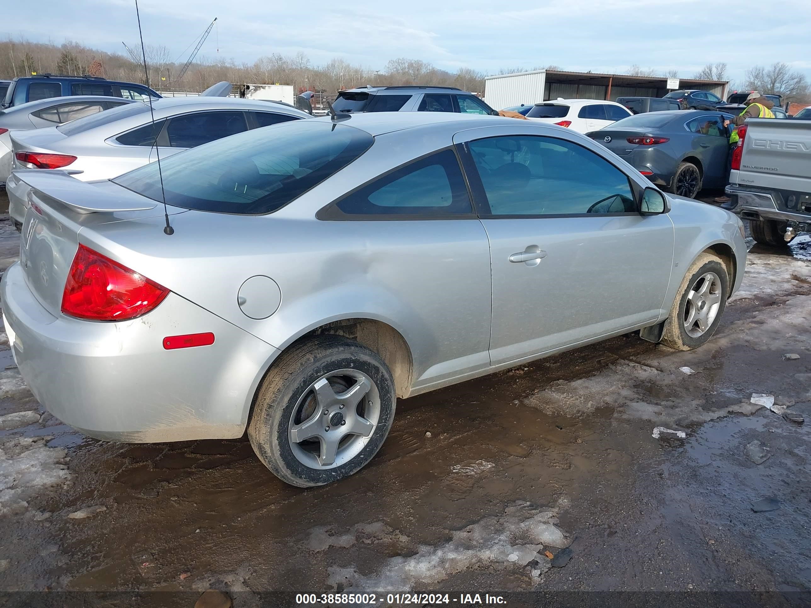 Photo 3 VIN: 1G2AL18H297148980 - PONTIAC G5 