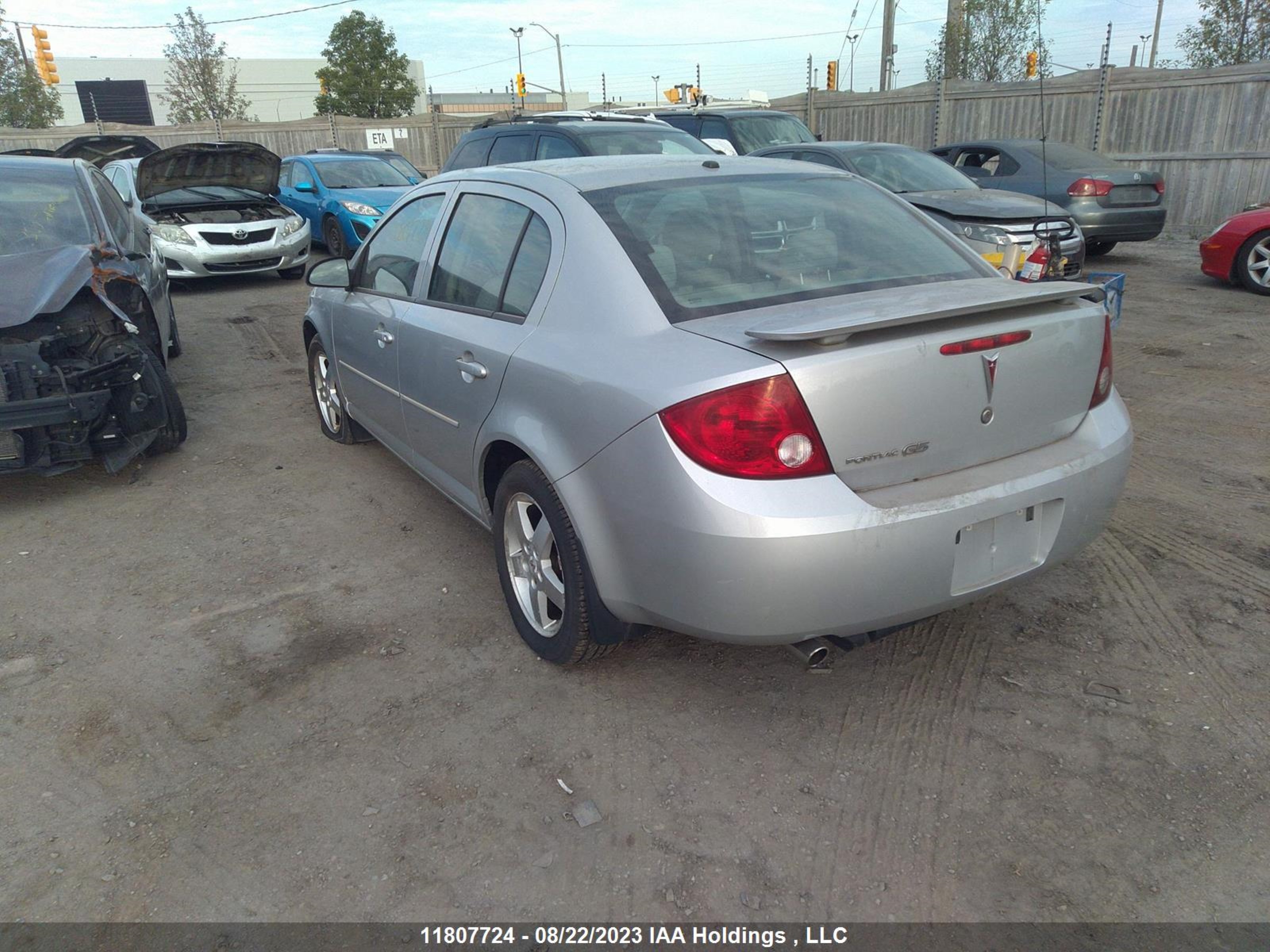 Photo 2 VIN: 1G2AL55F577204109 - PONTIAC G5 