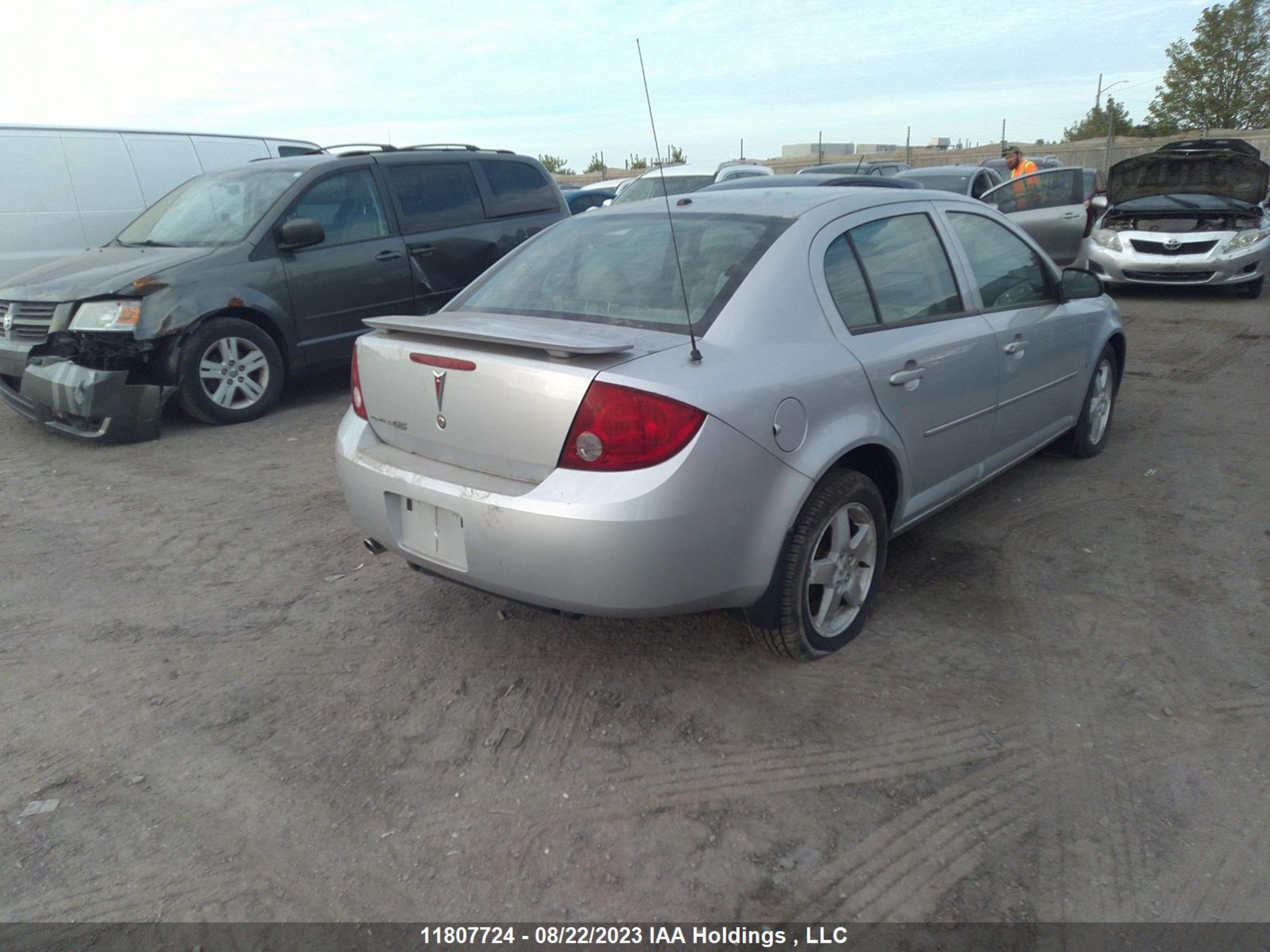 Photo 3 VIN: 1G2AL55F577204109 - PONTIAC G5 