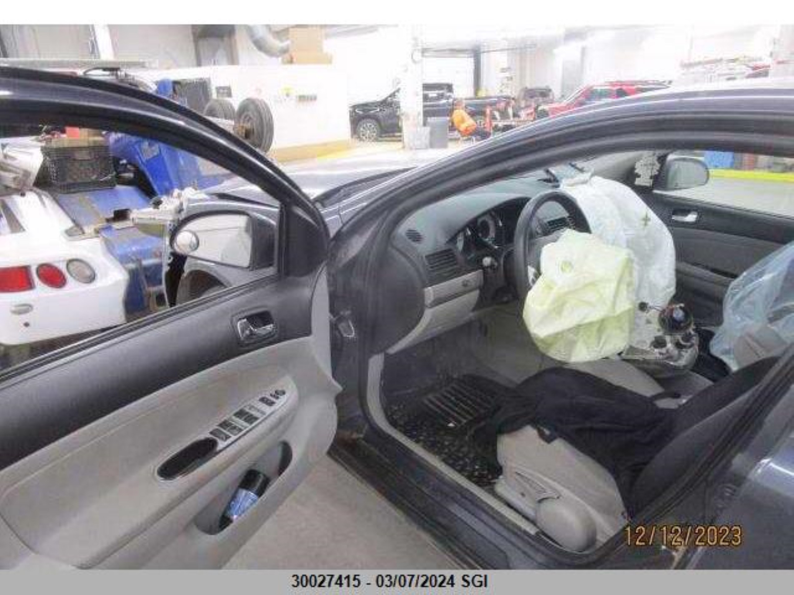 Photo 5 VIN: 1G2AL55F787100710 - PONTIAC G5 