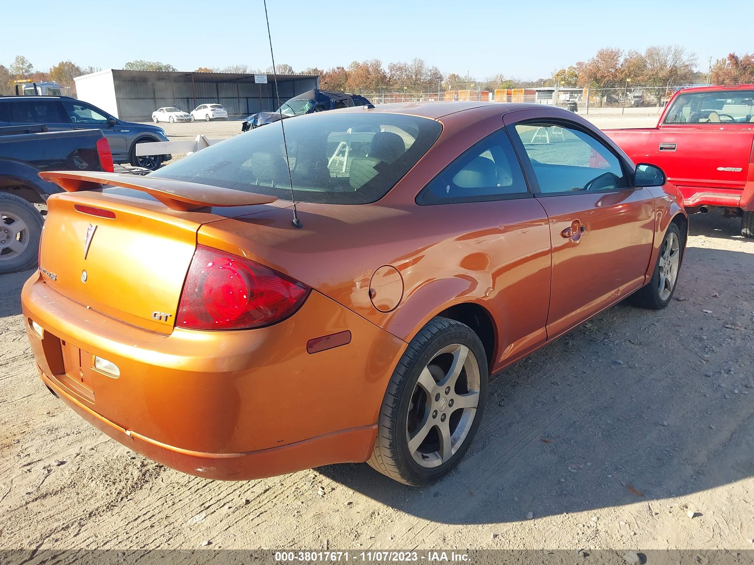 Photo 3 VIN: 1G2AN15B277235737 - PONTIAC G5 