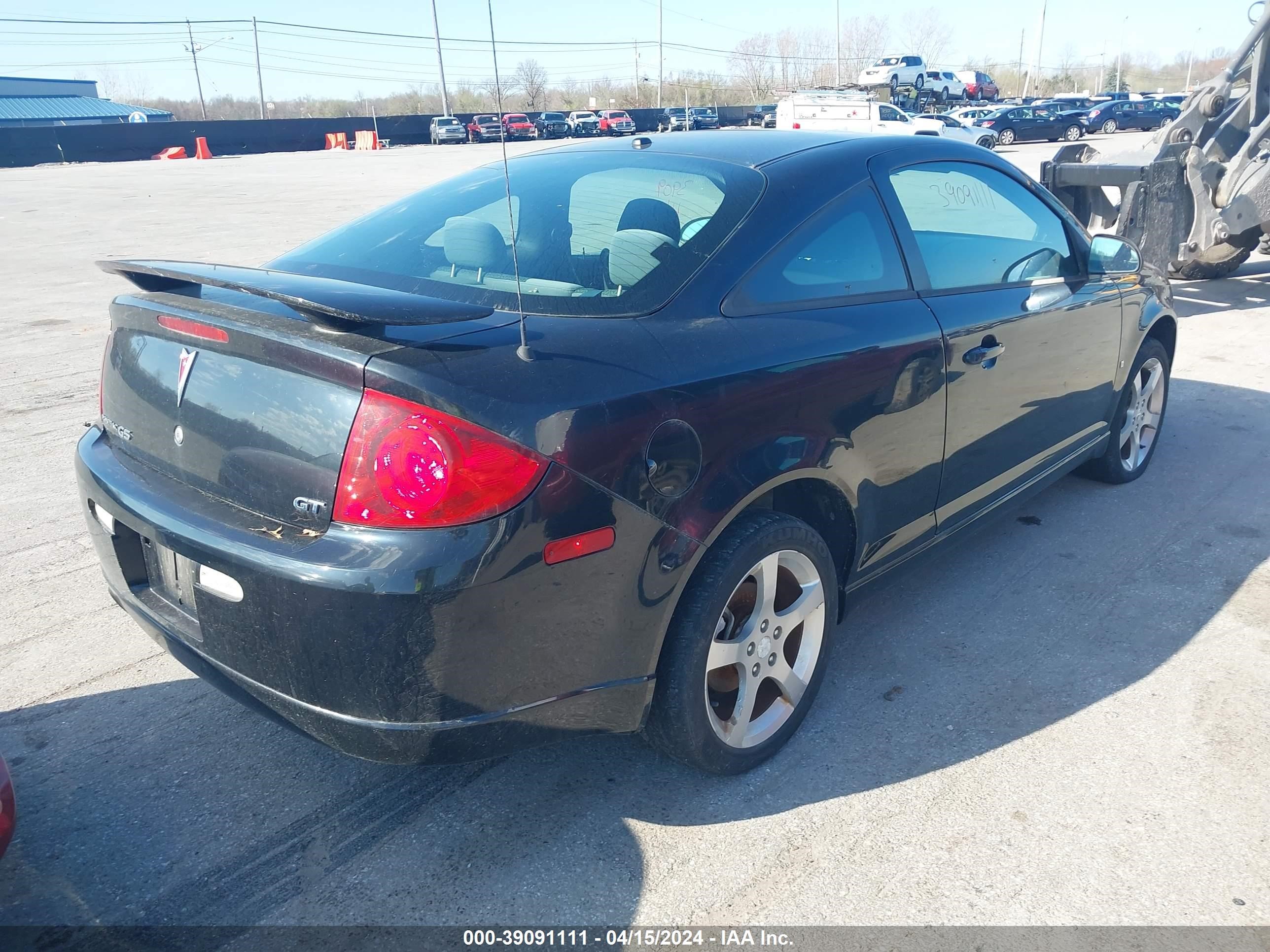 Photo 3 VIN: 1G2AN18B277199284 - PONTIAC G5 