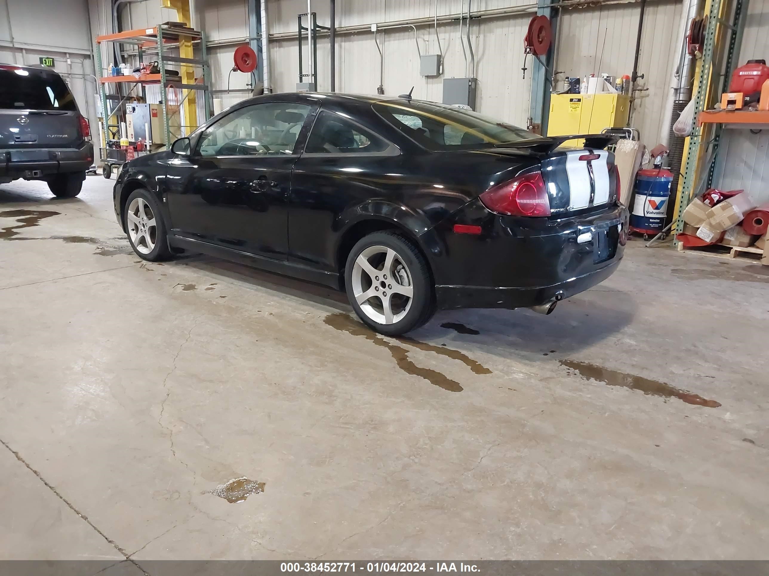 Photo 2 VIN: 1G2AN18B487335657 - PONTIAC G5 