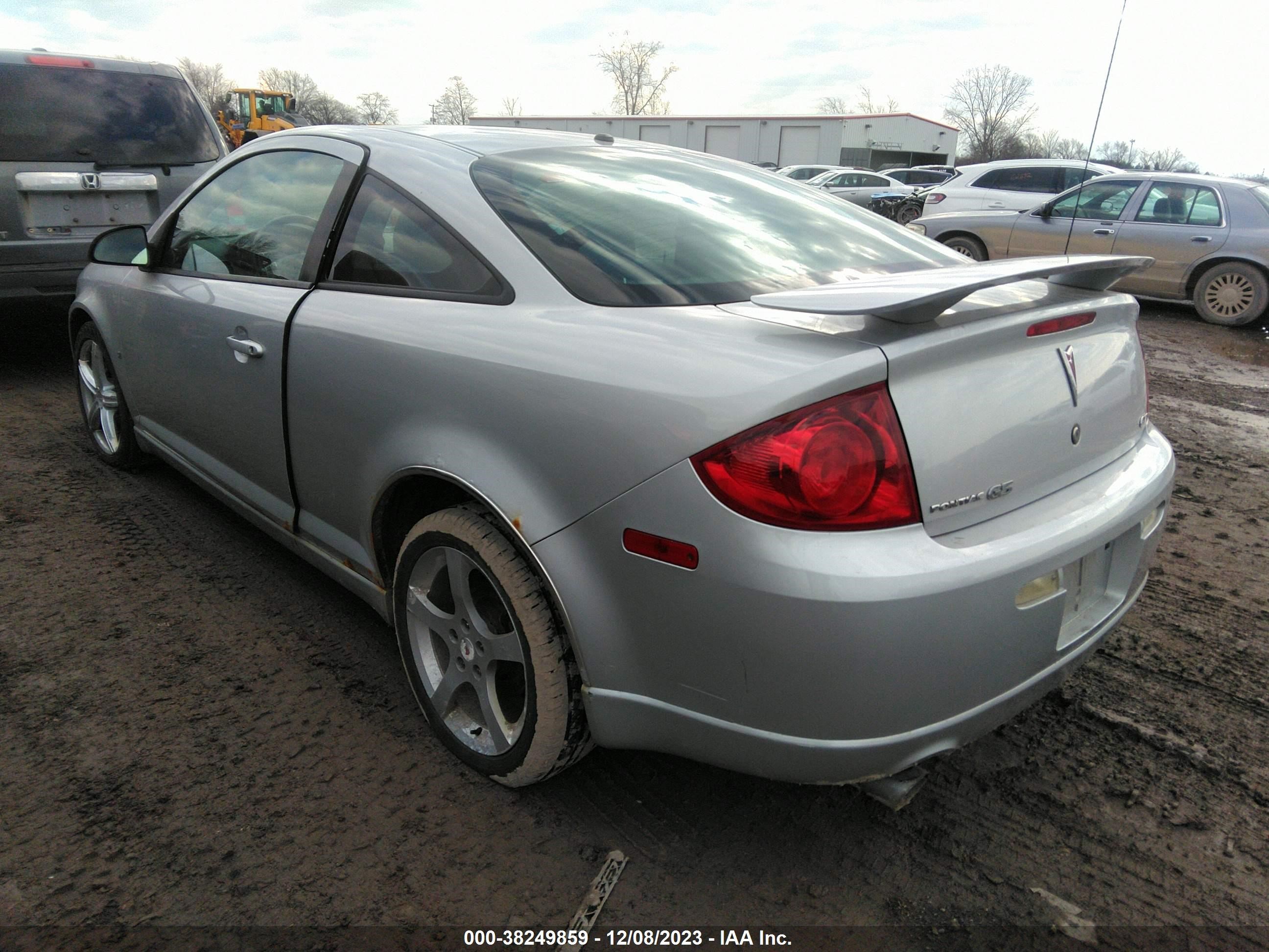 Photo 2 VIN: 1G2AN18B877373858 - PONTIAC G5 