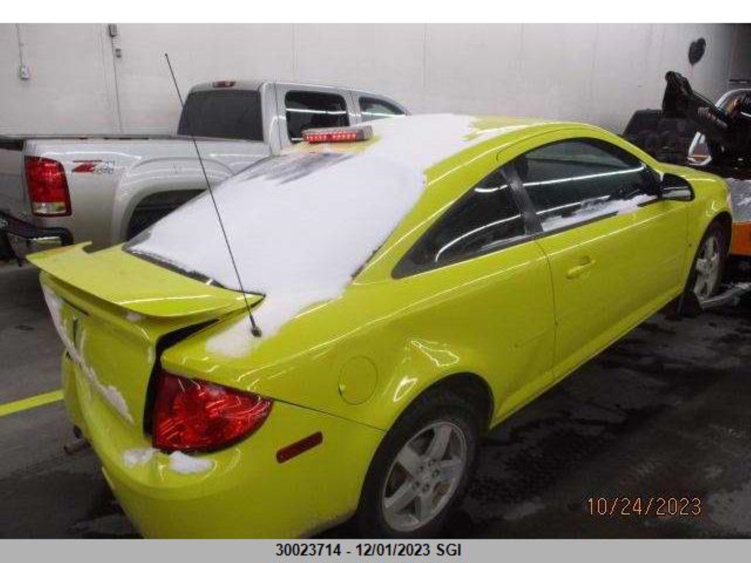 Photo 3 VIN: 1G2AS15H897107552 - PONTIAC G5 